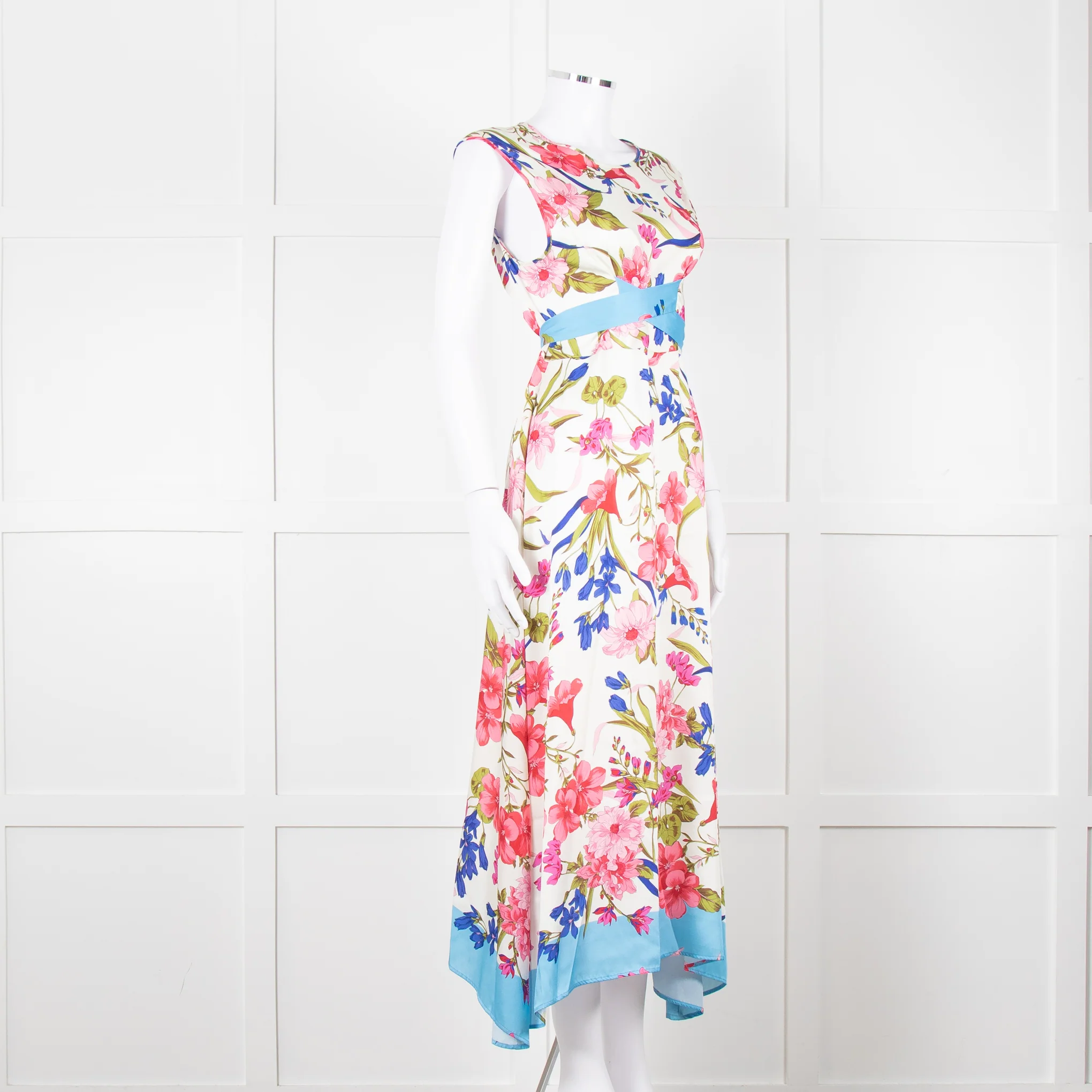 Seventy Milano Floral Sleeveless with White Background and Tie Waist - Image 2