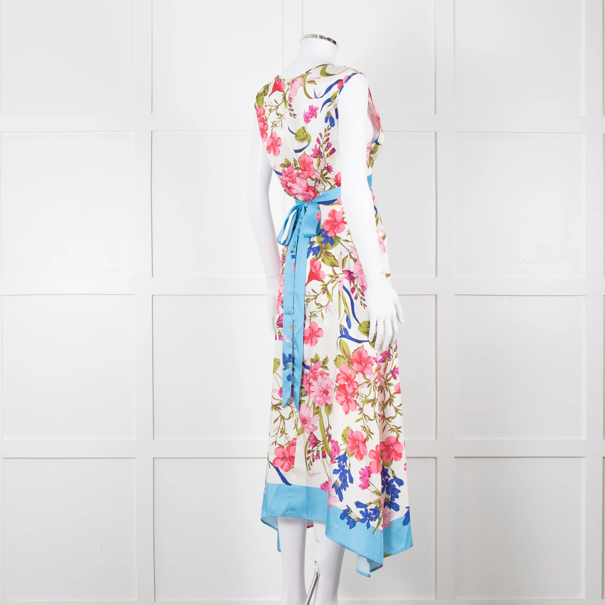 Seventy Milano Floral Sleeveless with White Background and Tie Waist - Image 4