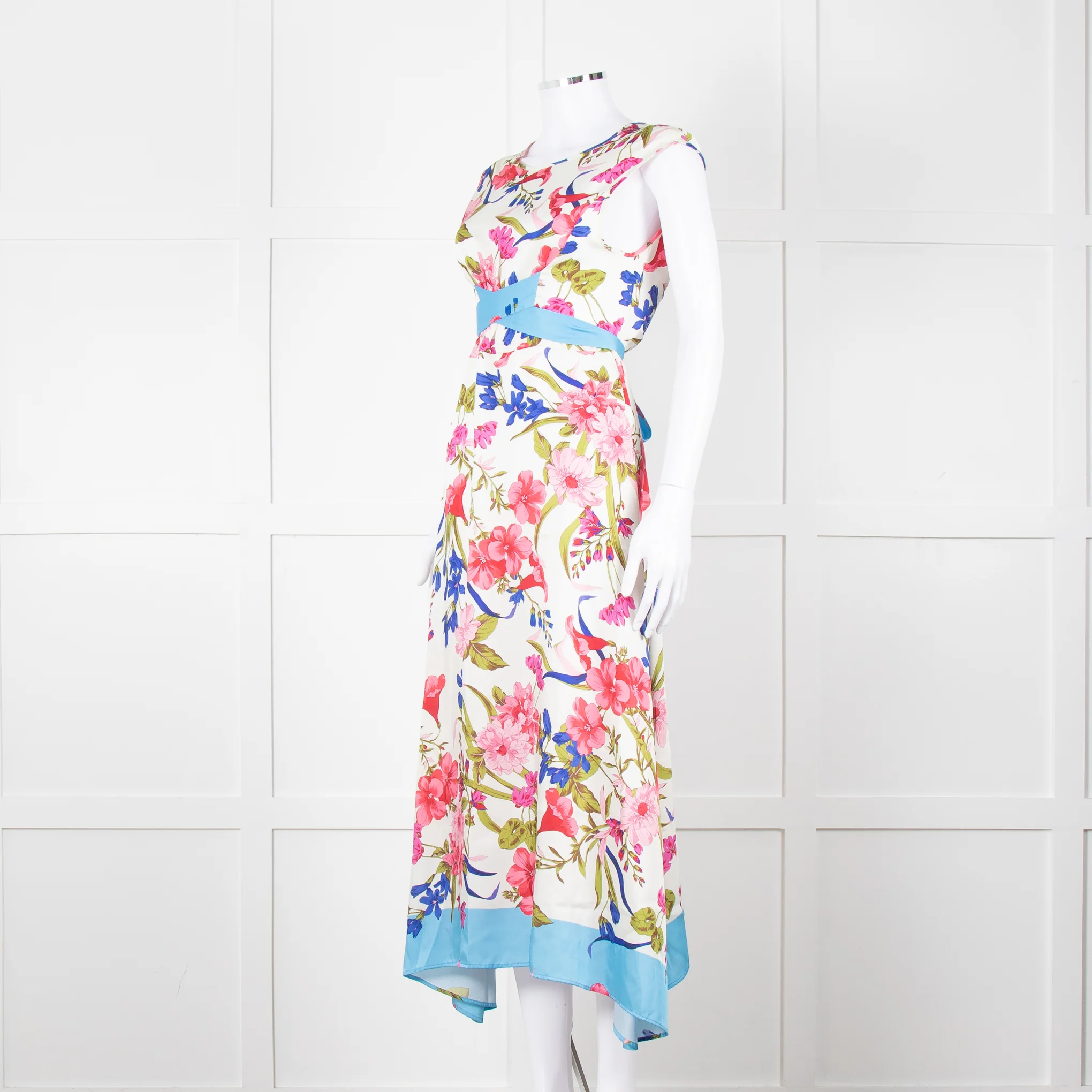 Seventy Milano Floral Sleeveless with White Background and Tie Waist - Image 8