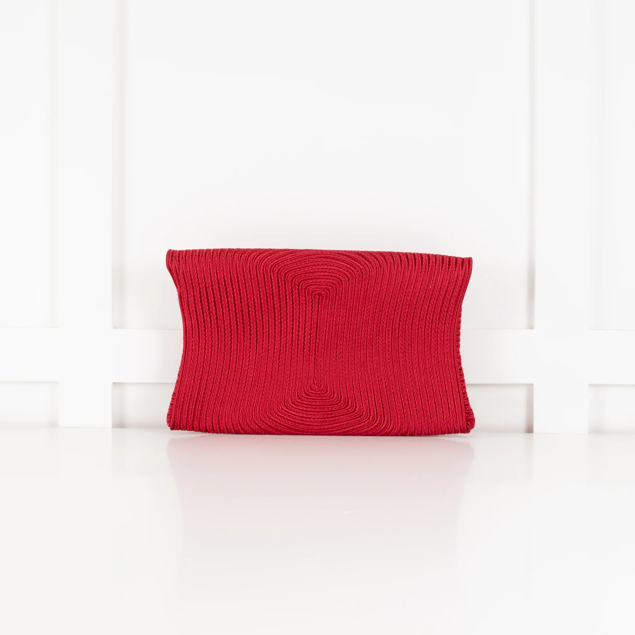 Shanghai Tang Red Braided Gold Chain Clutch - Image 2