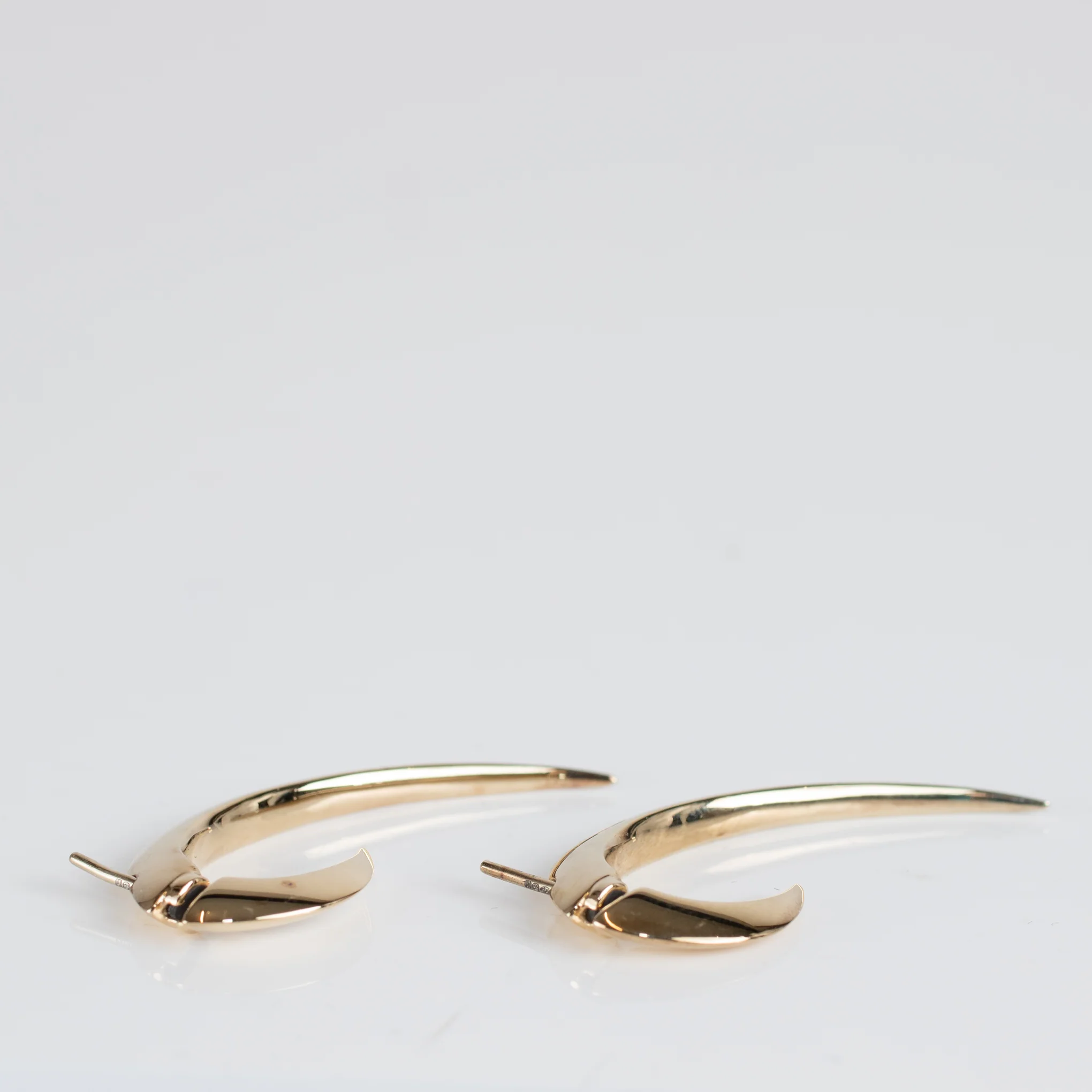 Shaun Leane Talon Gold Veil Hook Earrings - Image 3