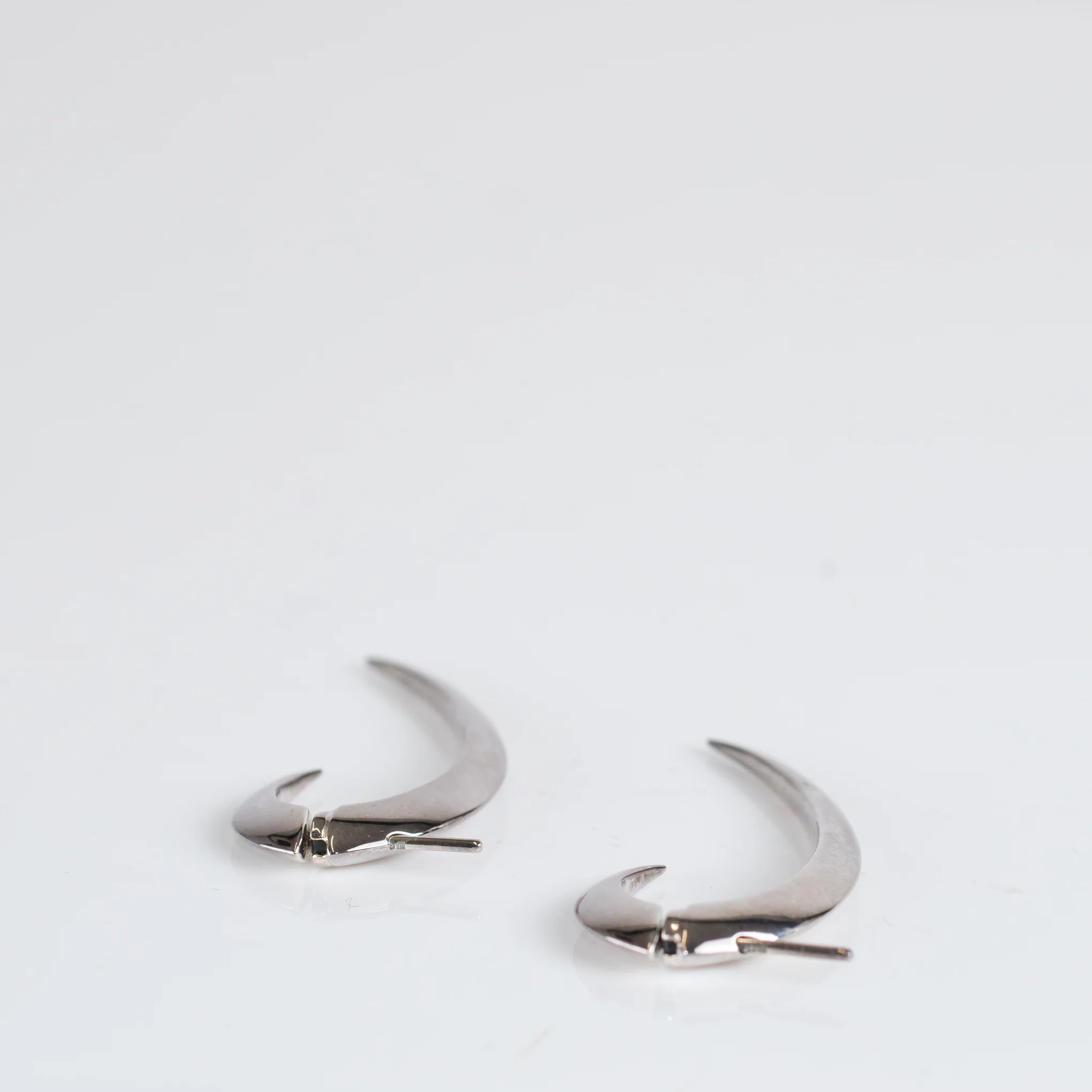 Shaun Leane Talon Sterling Silver Hook Earrings - Image 3