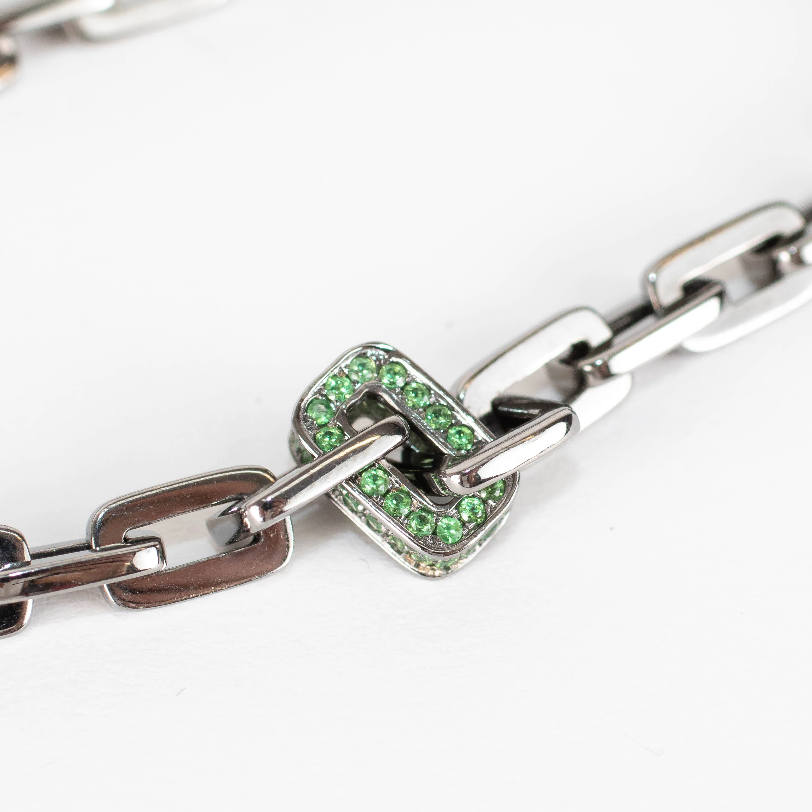 Shay 18ct Black Gold Solid Mini Deco Link Bracelet - Image 3
