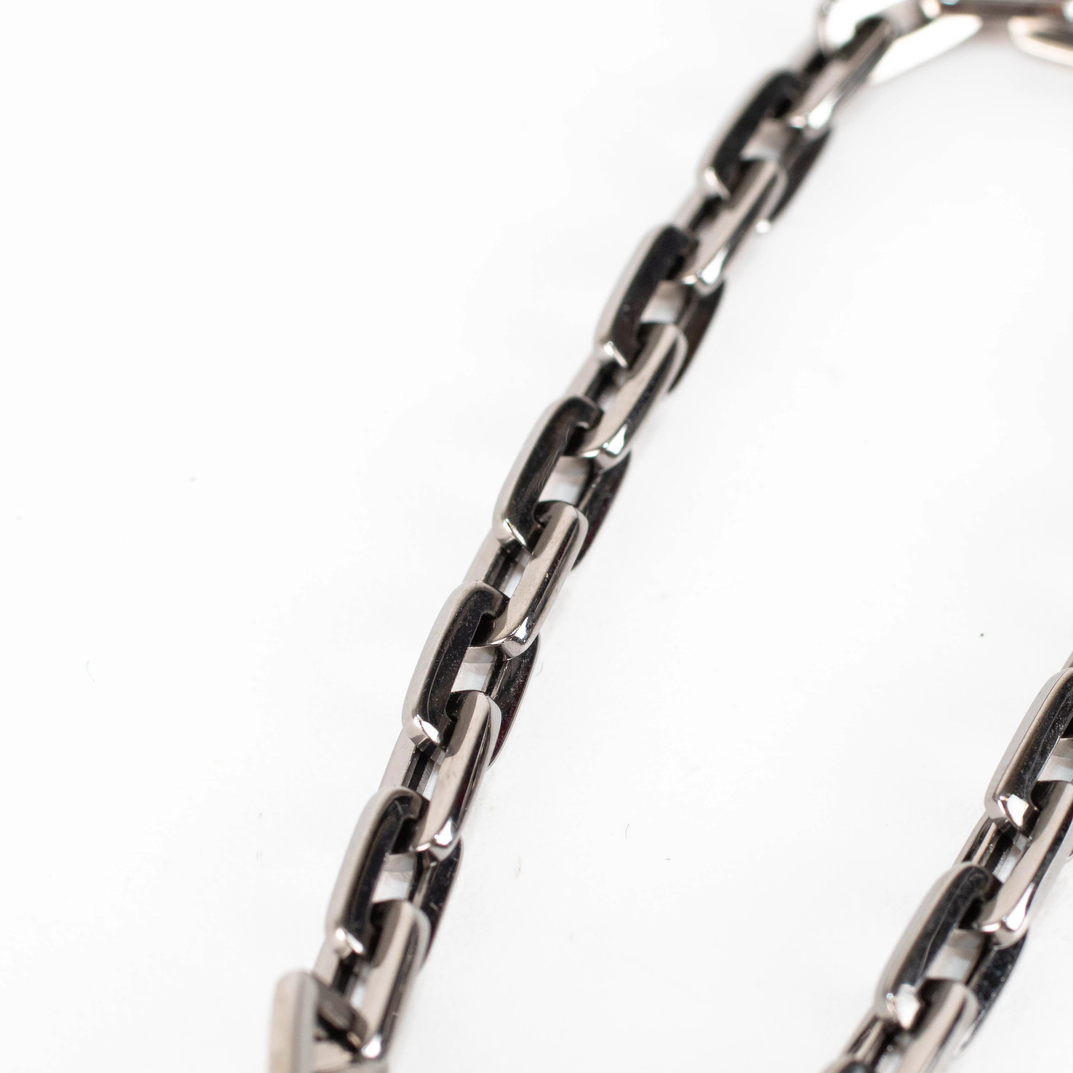 Shay 18ct Black Gold Solid Mini Deco Link Bracelet - Image 5