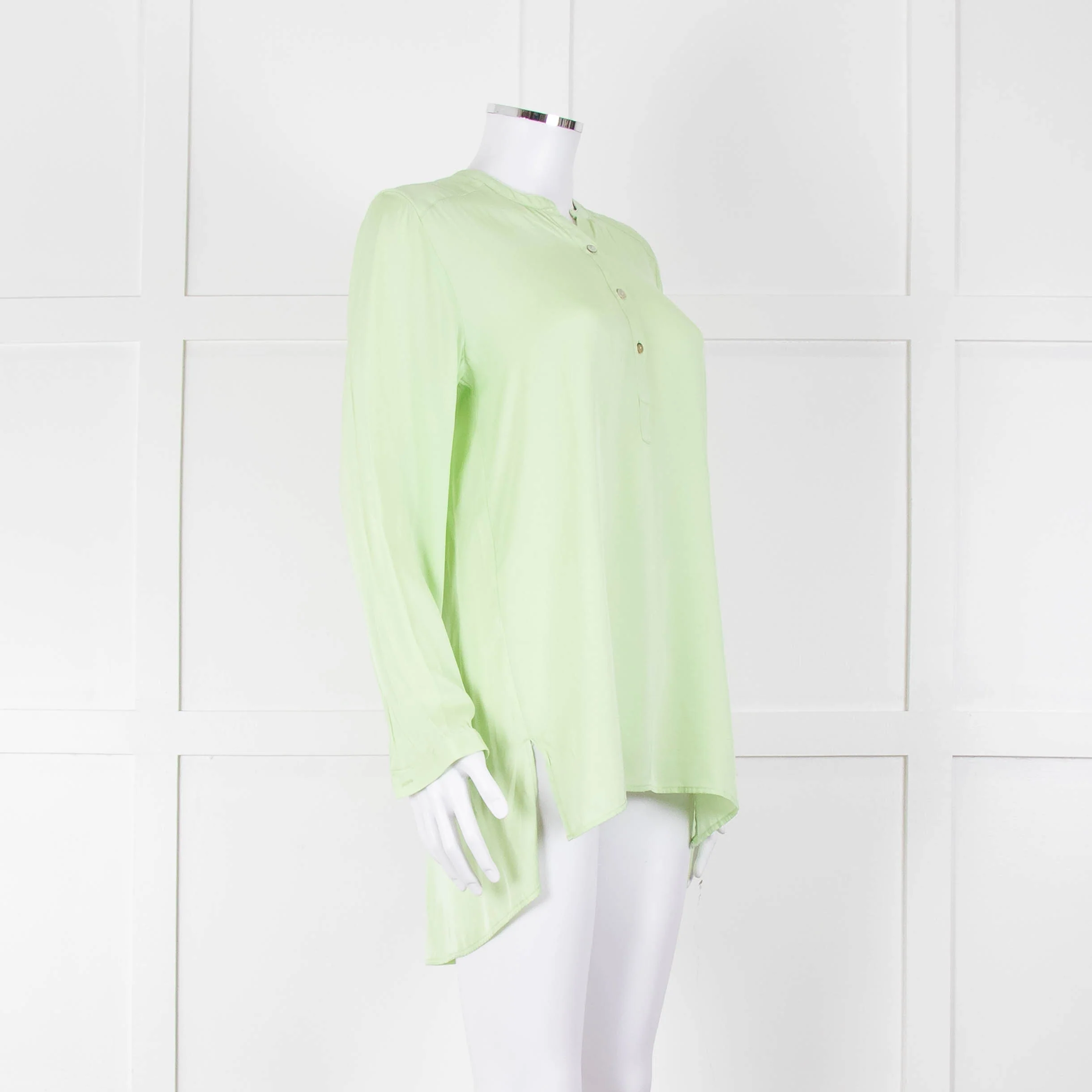 Silk95Five Mint Green Collarless Silk Blouse - Image 2