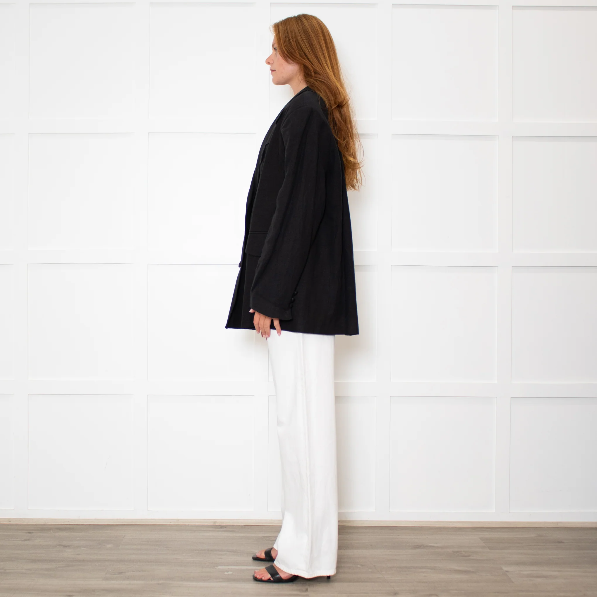 Sleeper Black Linen Scalloped Collar Blazer - Image 4
