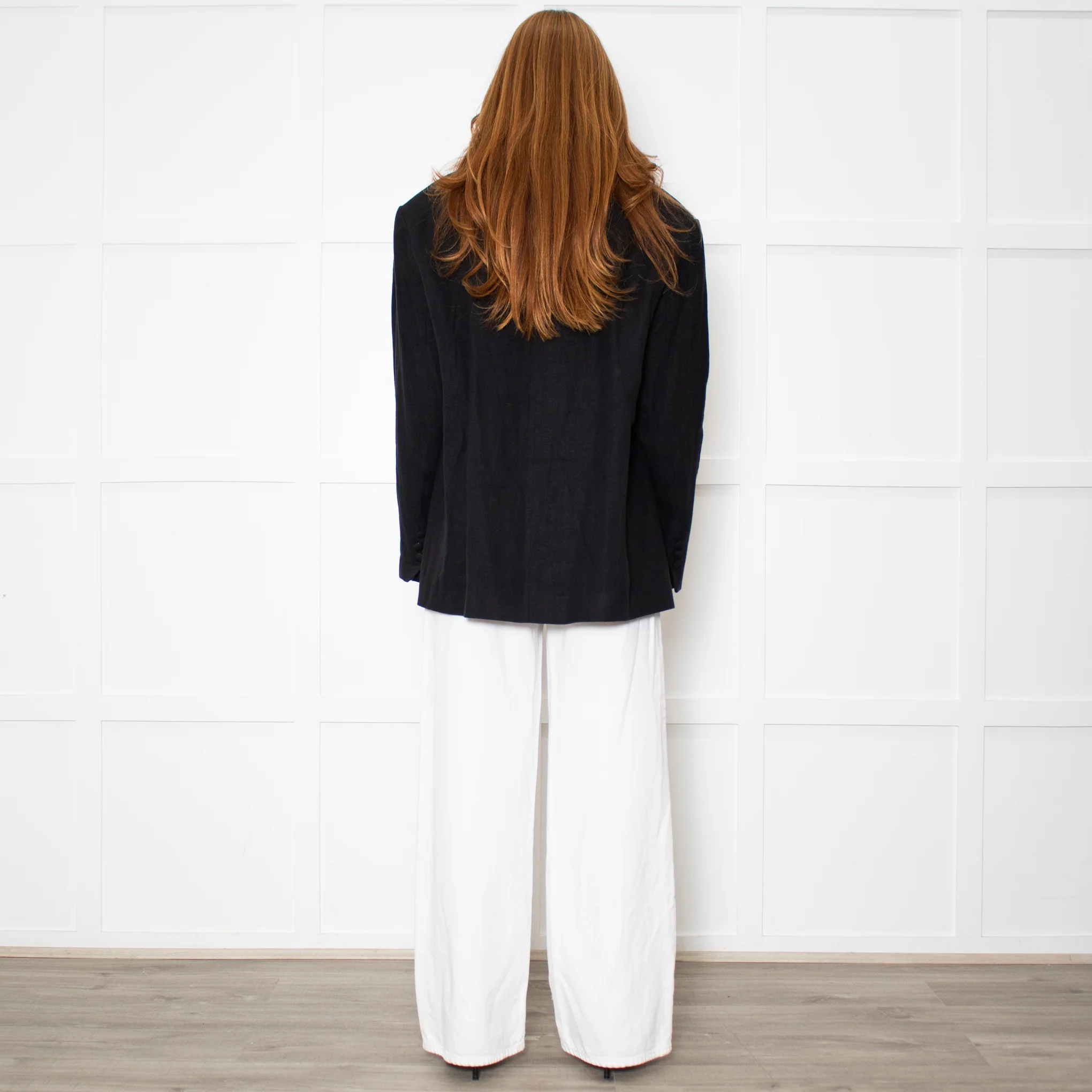 Sleeper Black Linen Scalloped Collar Blazer - Image 5