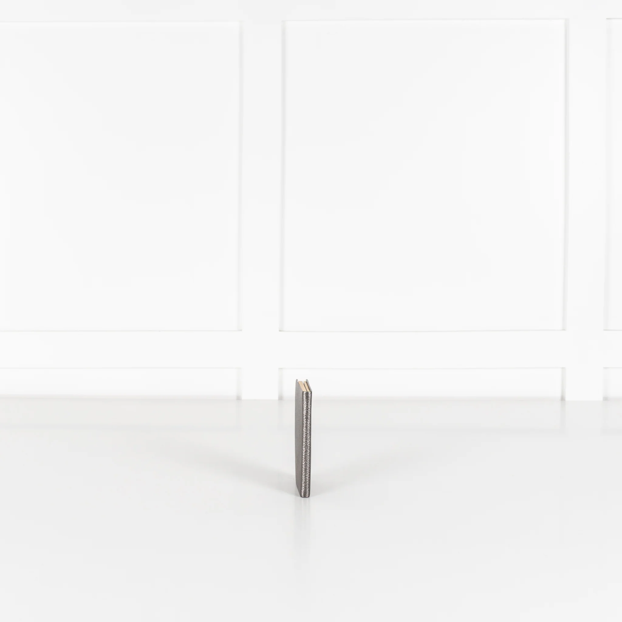 Smythson The Wafer Grey 'Jingle Belles' Notebook - Image 4