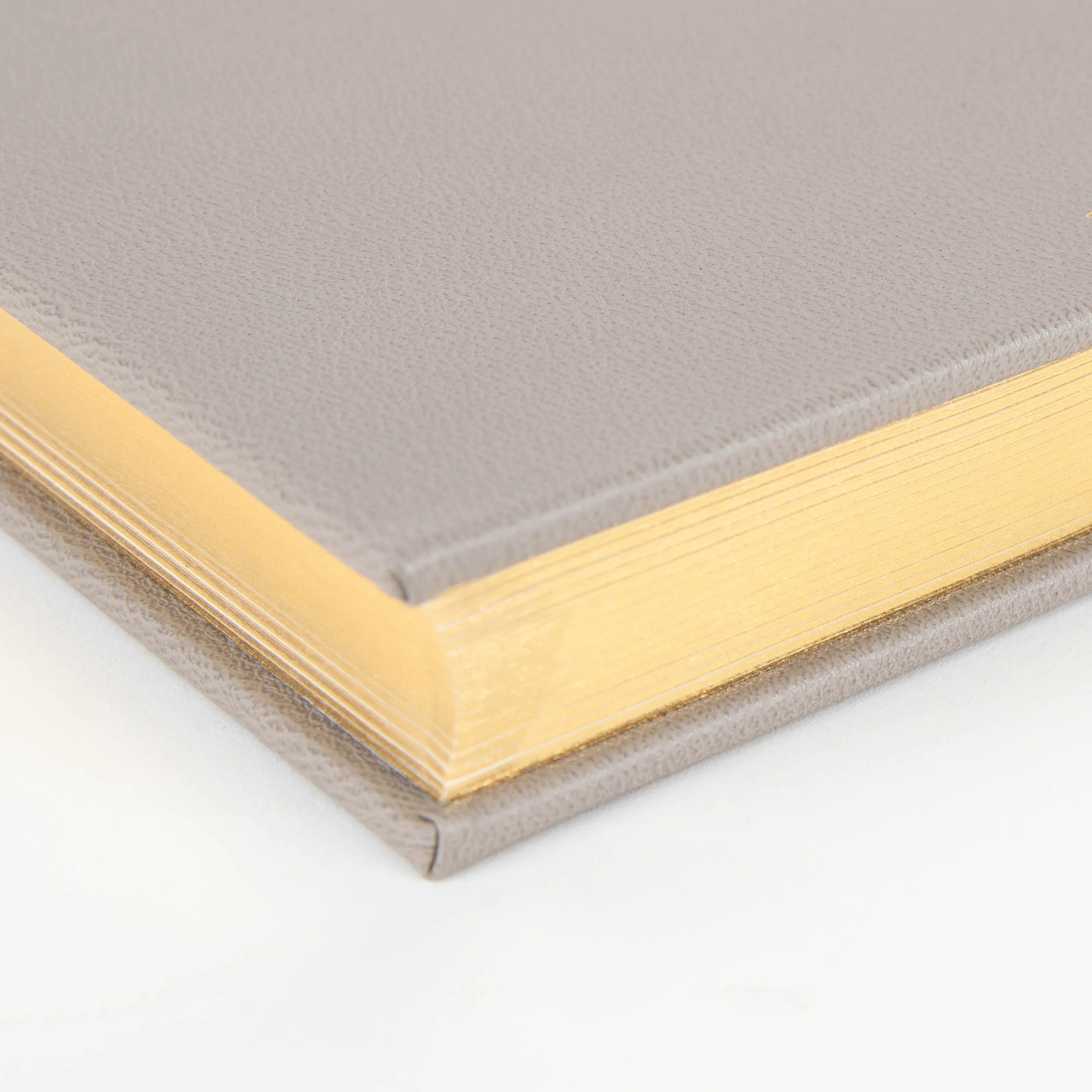 Smythson Dove Grey Leather Hardbound Guest Book - Image 4