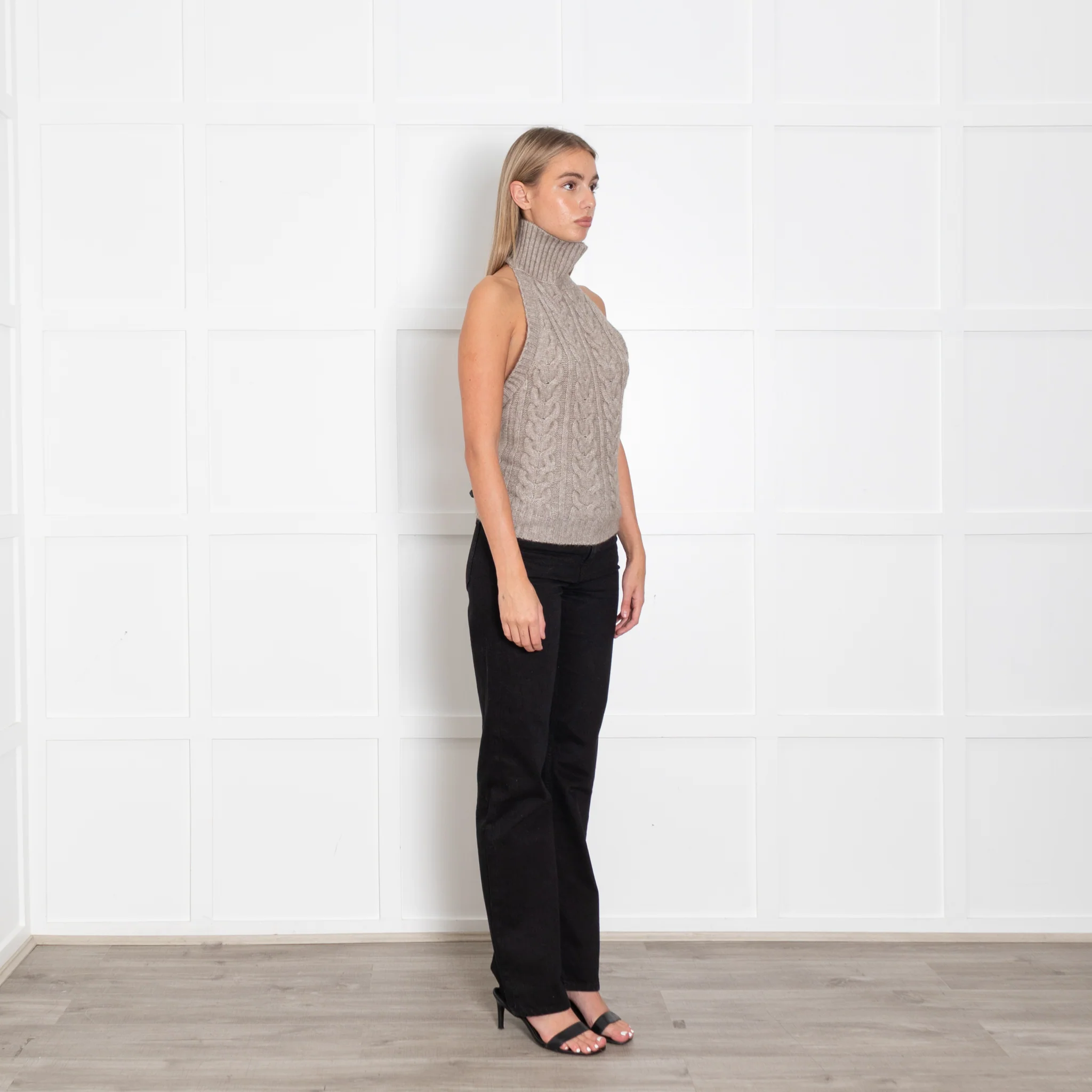 Source Unknown Beige Halterneck Cashmere Top - Image 4