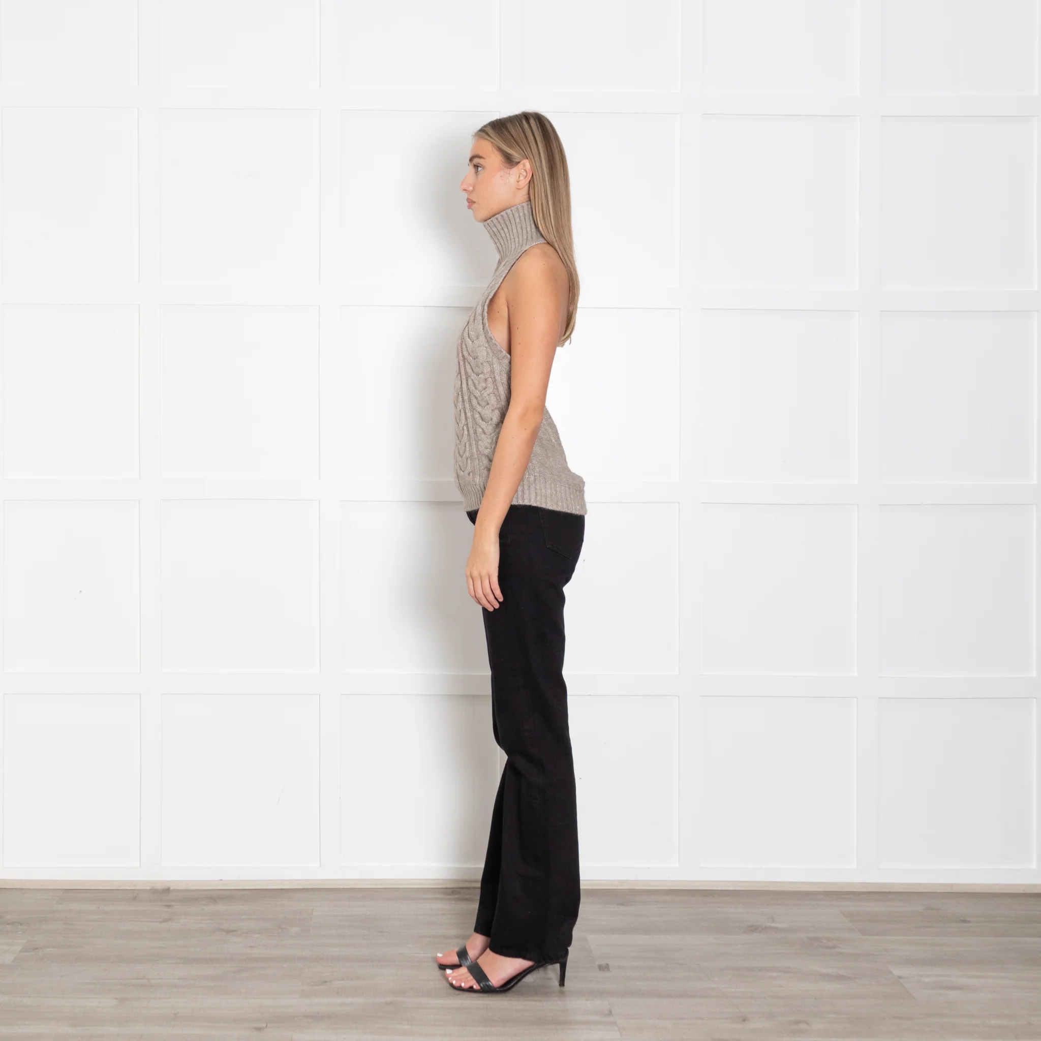 Source Unknown Beige Halterneck Cashmere Top - Image 5