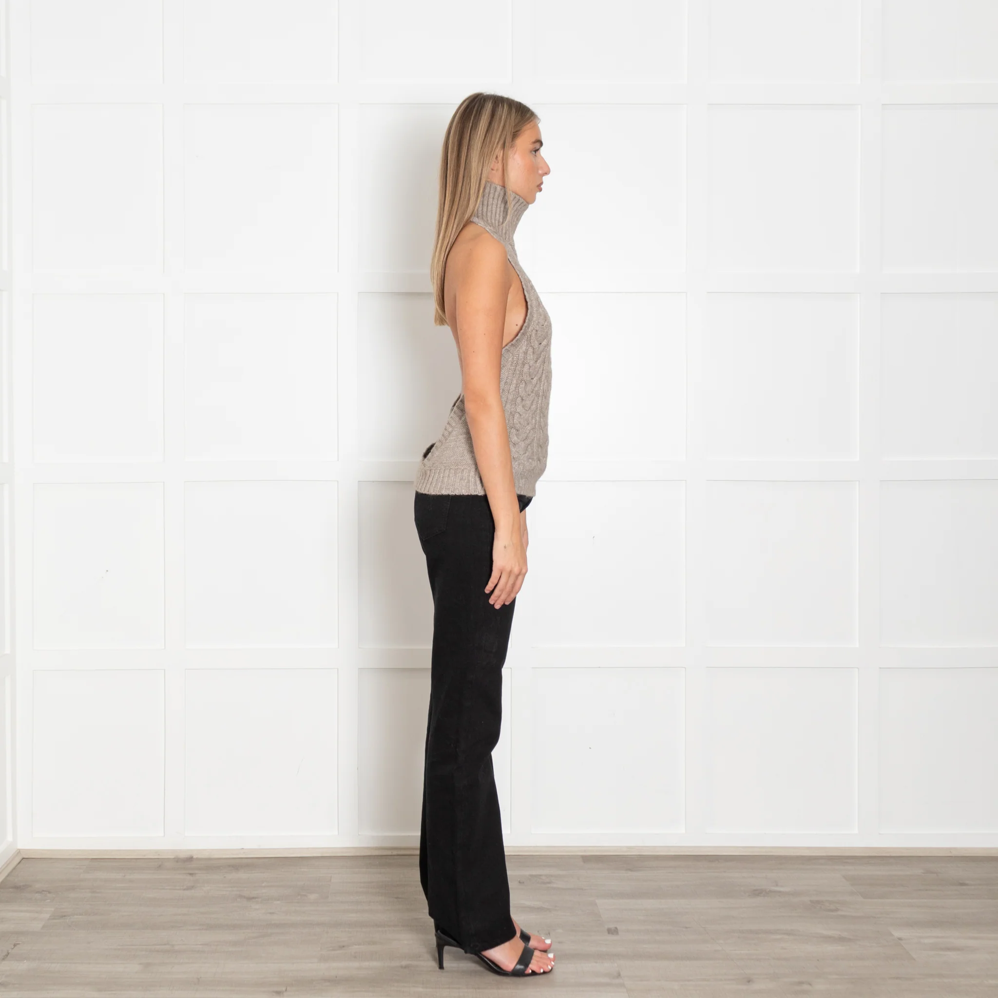 Source Unknown Beige Halterneck Cashmere Top - Image 7