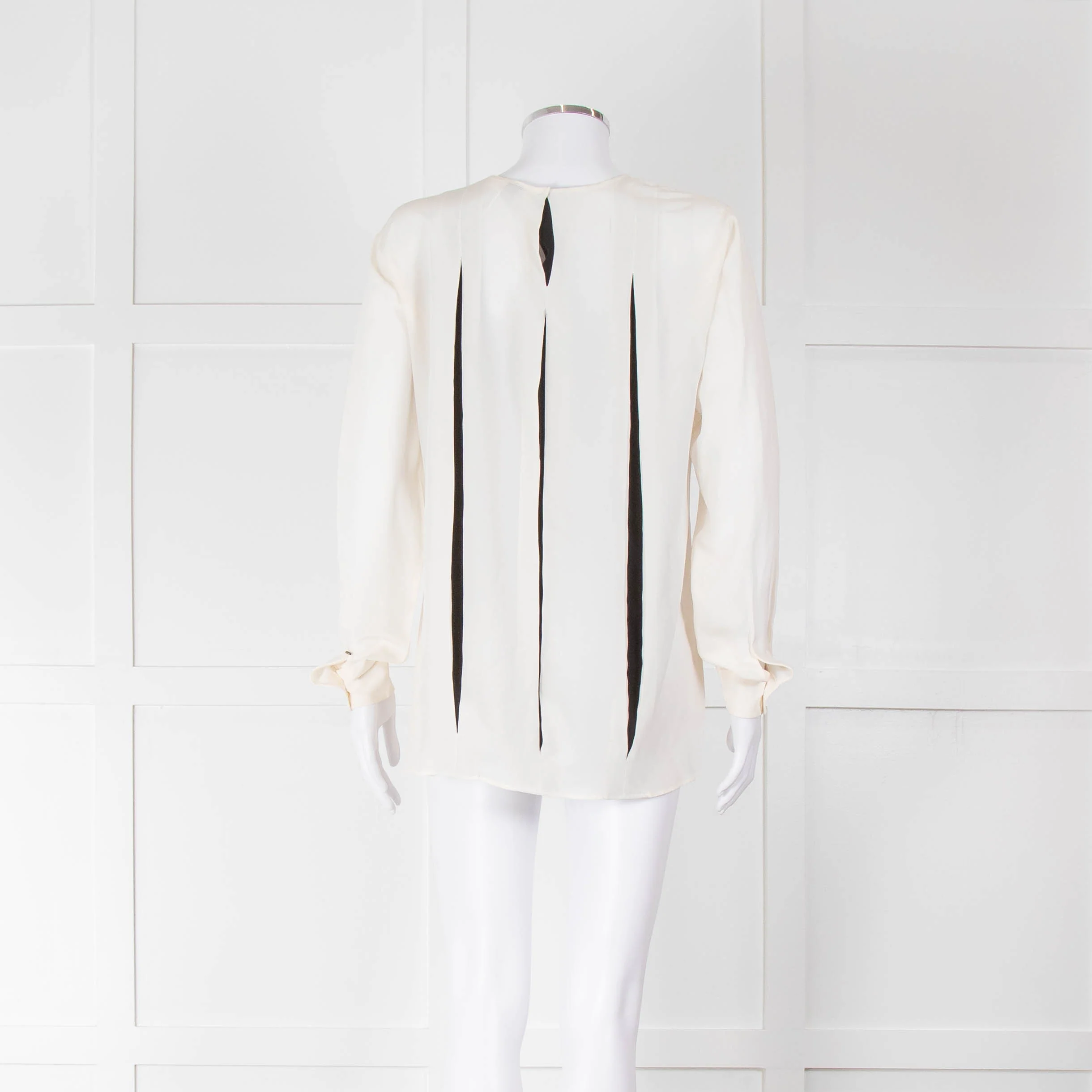 Sportsmax Cream and Black Silk Long Sleeve Top - Image 3