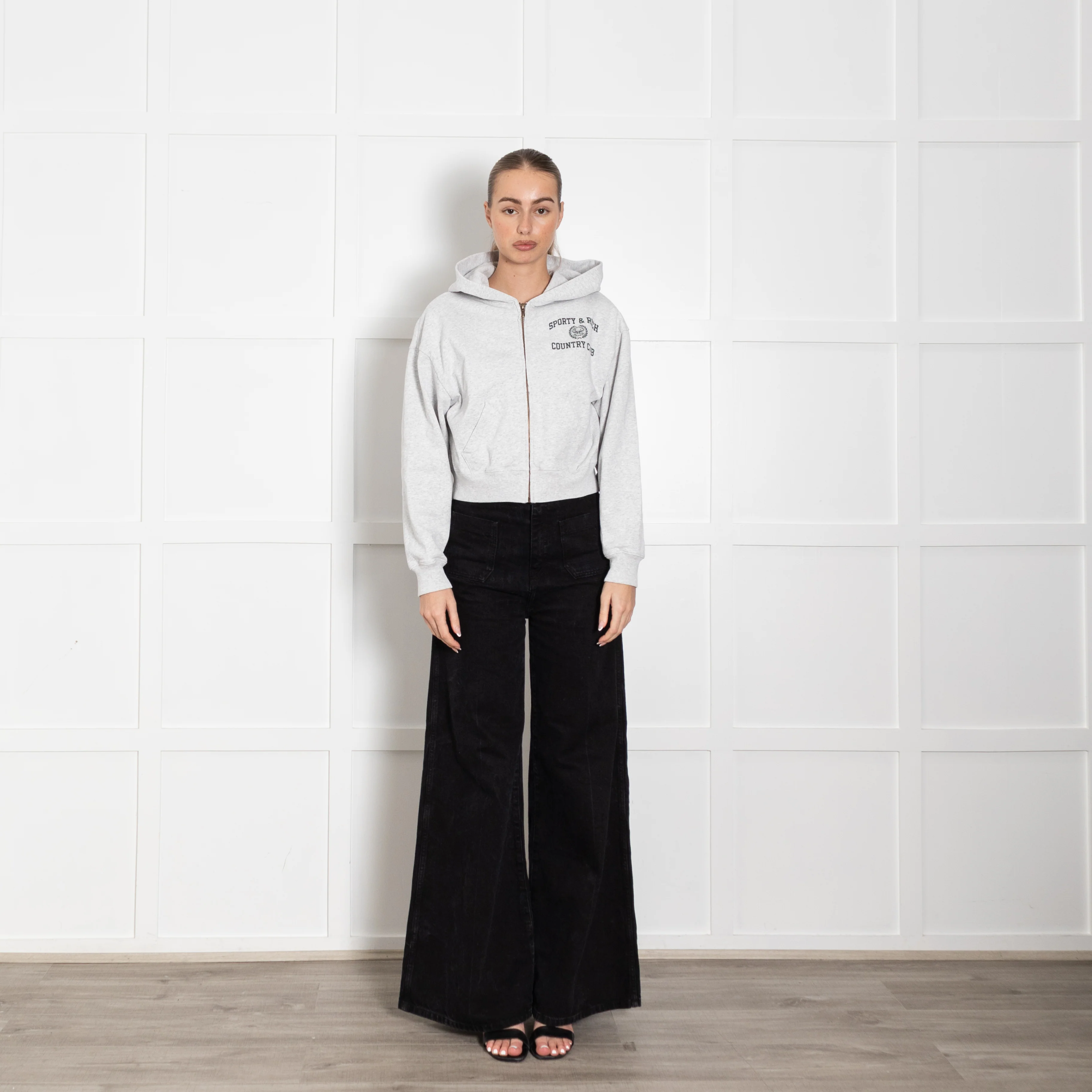 Sporty & Rich Grey Varsity Crest Cropped Zipped Hoodie