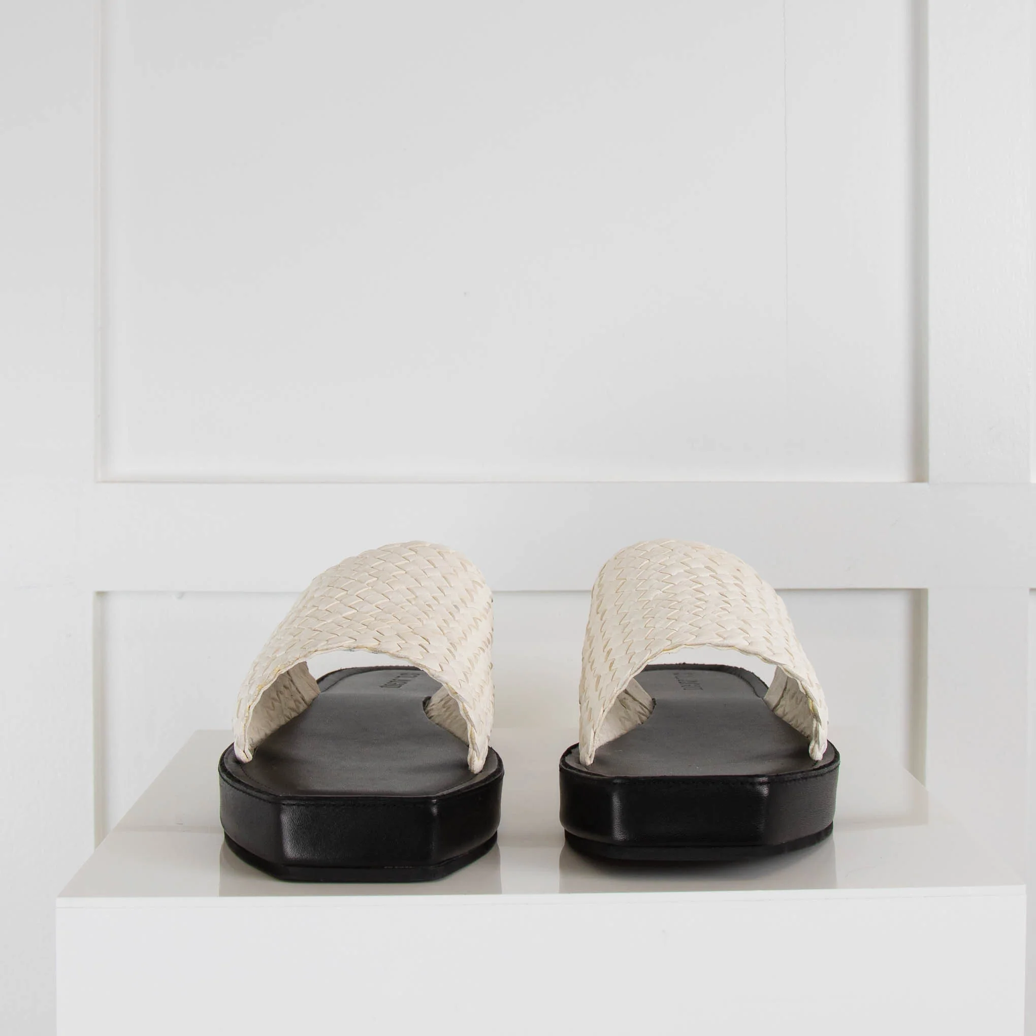 St Agni Jax  Flatform White Woven Leather Round Toe  Slides - Image 2