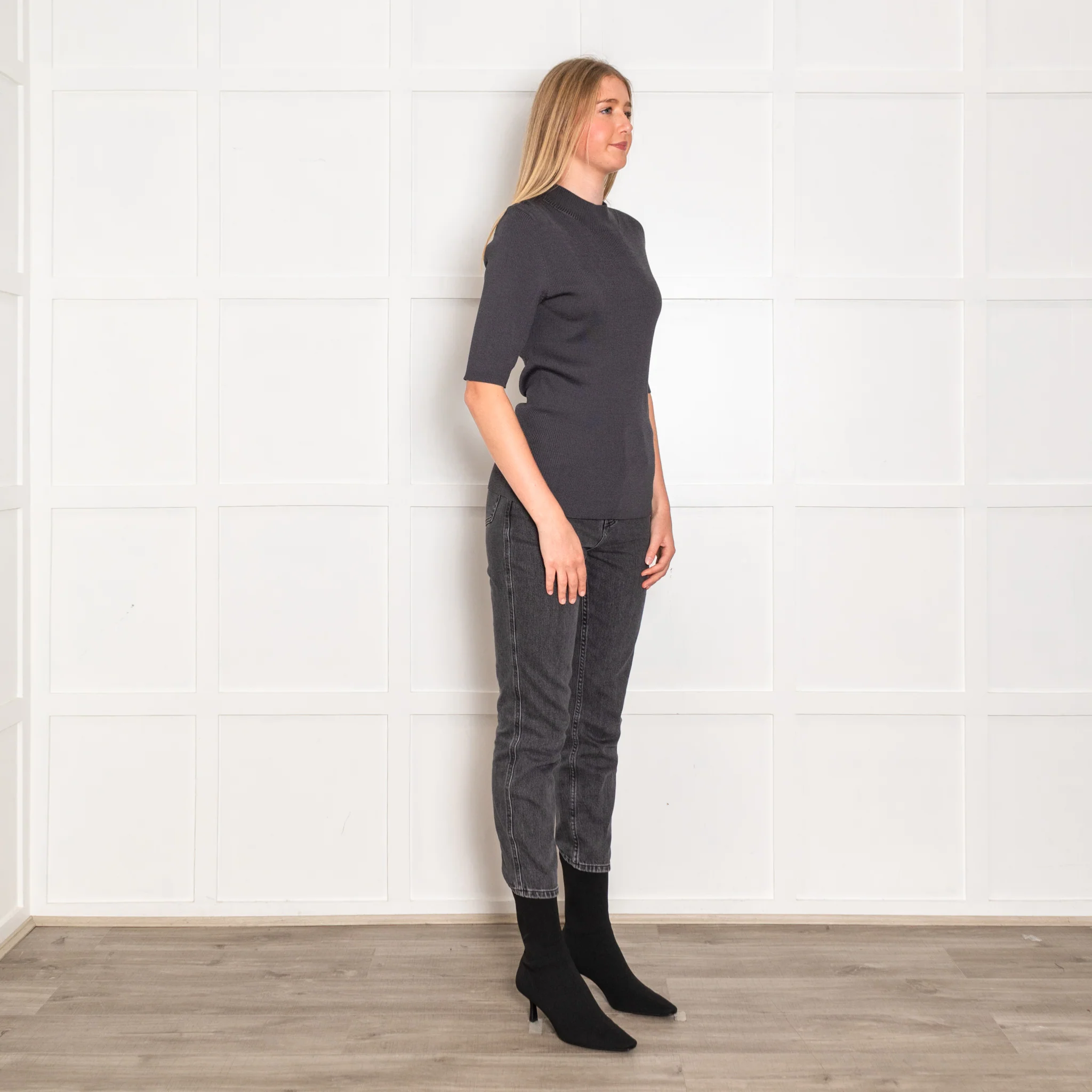 St John Grey Ribbed Short Sleeve Top - Image 7