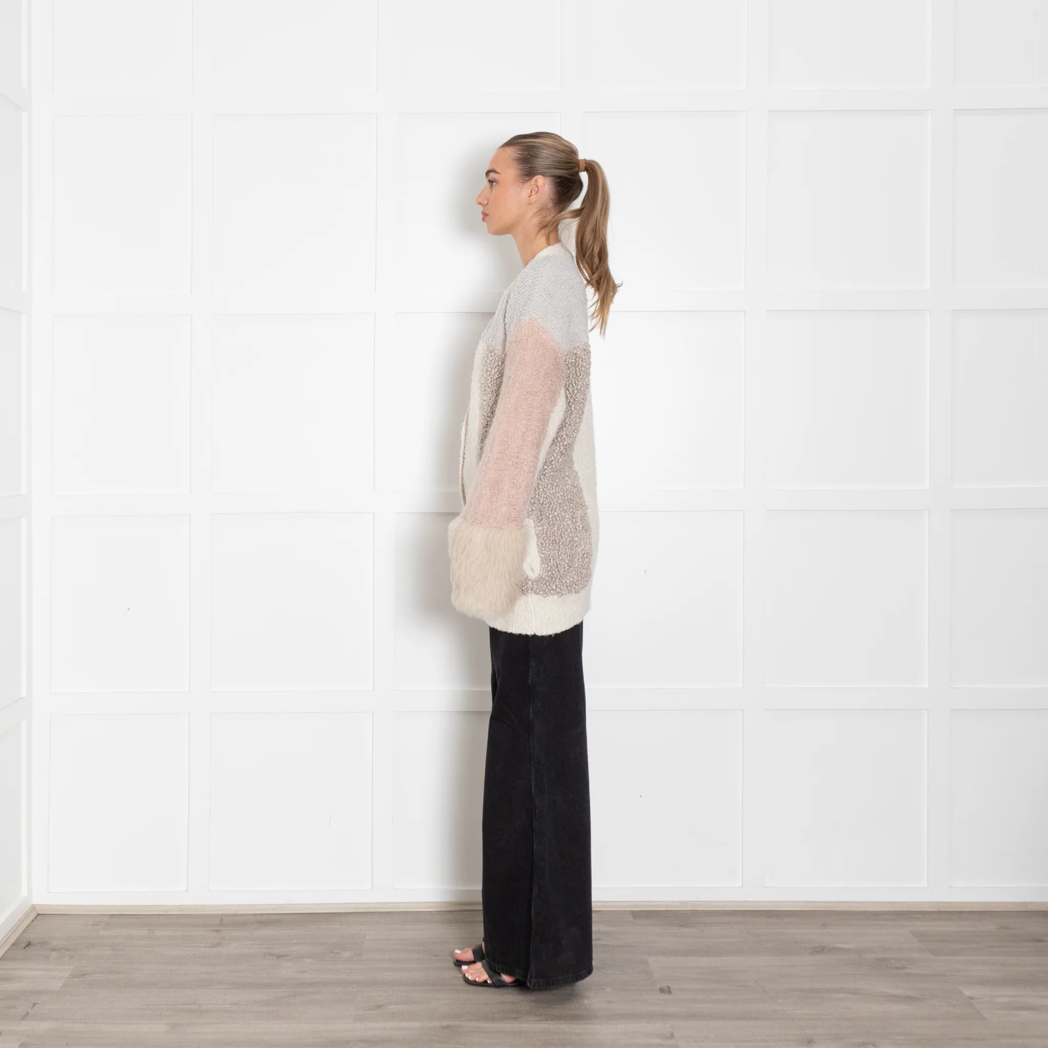 Stella McCartney Grey Pink Cream Textured Long Cardigan With Faux Fur Cuff - Image 4