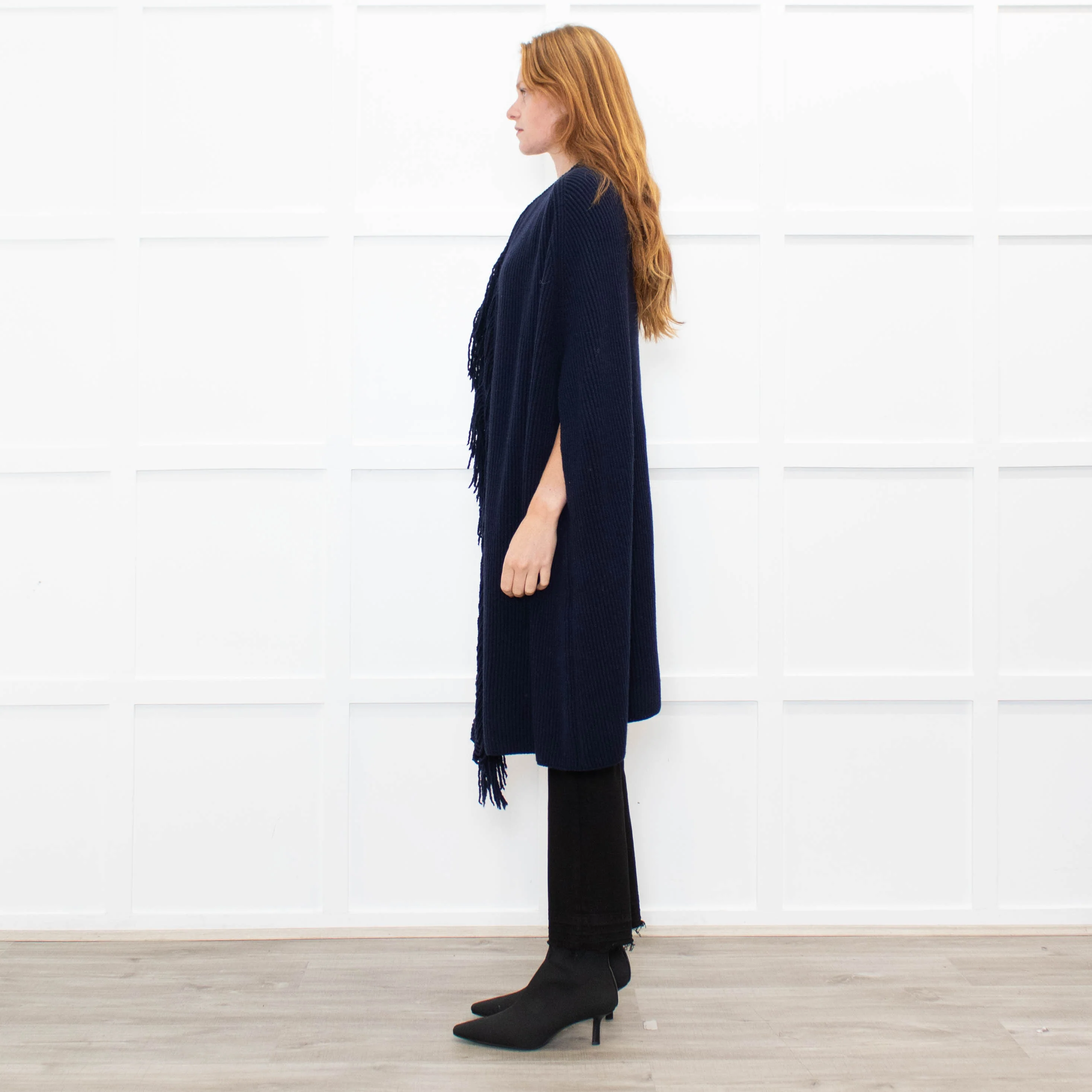 Stella McCartney Navy Front Fringe Sleeveless Knit Cape - Image 4