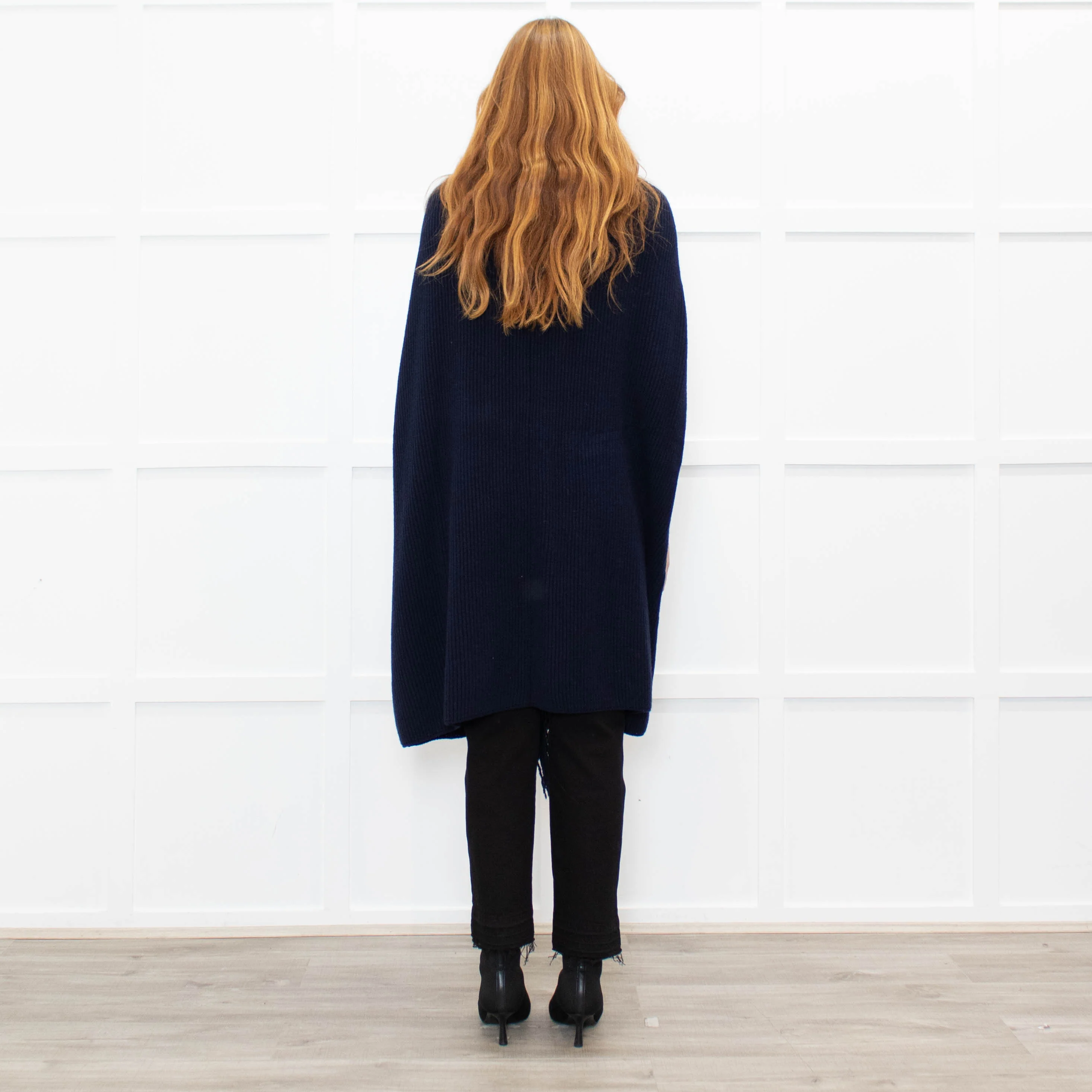 Stella McCartney Navy Front Fringe Sleeveless Knit Cape - Image 5