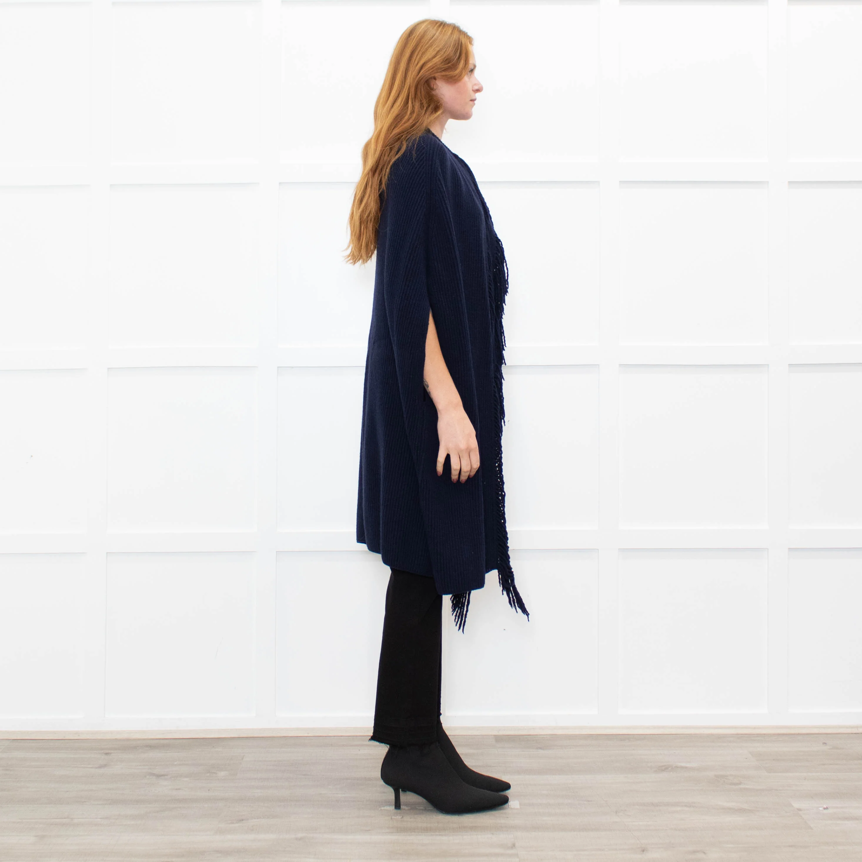 Stella McCartney Navy Front Fringe Sleeveless Knit Cape - Image 6