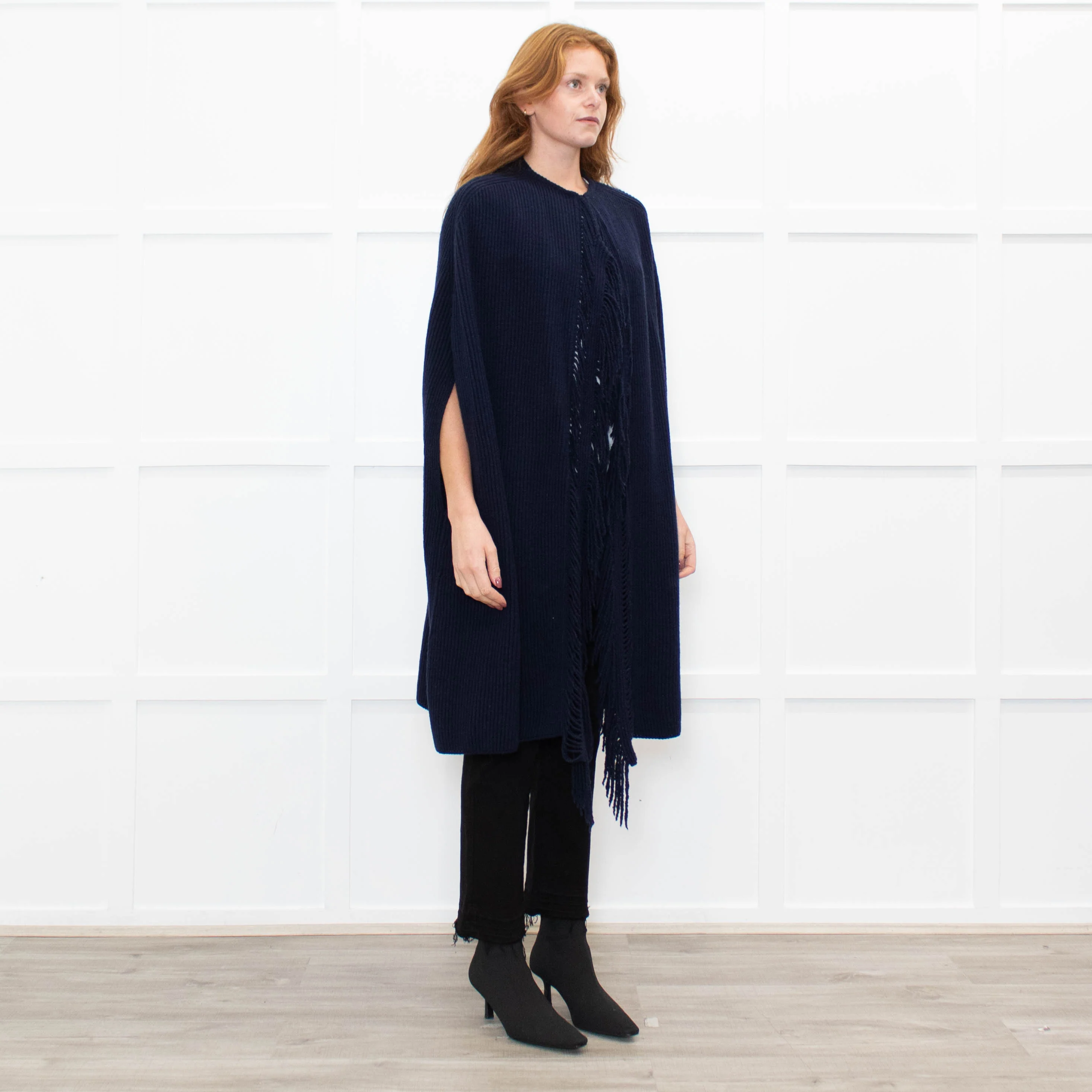 Stella McCartney Navy Front Fringe Sleeveless Knit Cape - Image 7