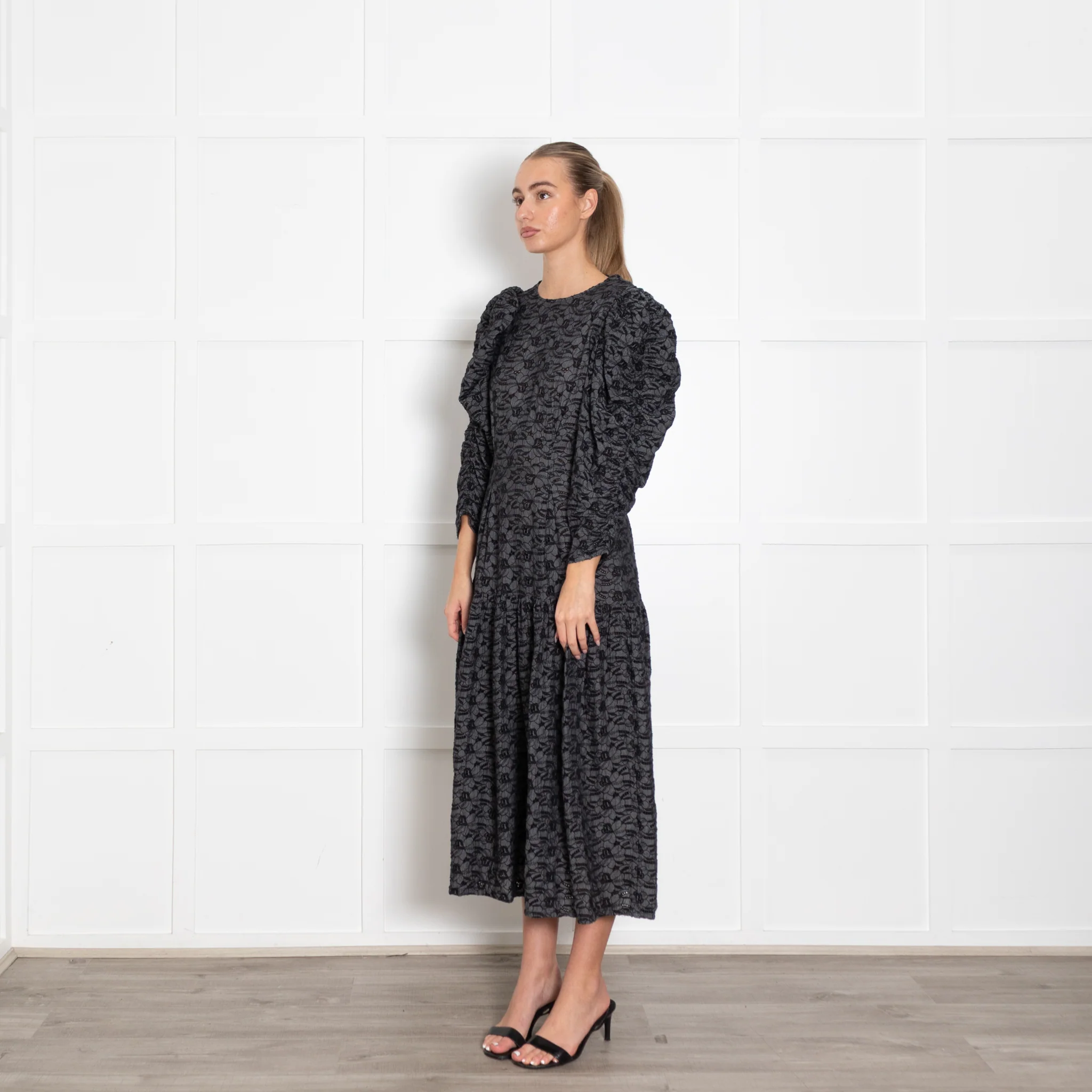 Stella Nova Blue And Black Broderie Anglais Puff Sleeve Dress - Image 3