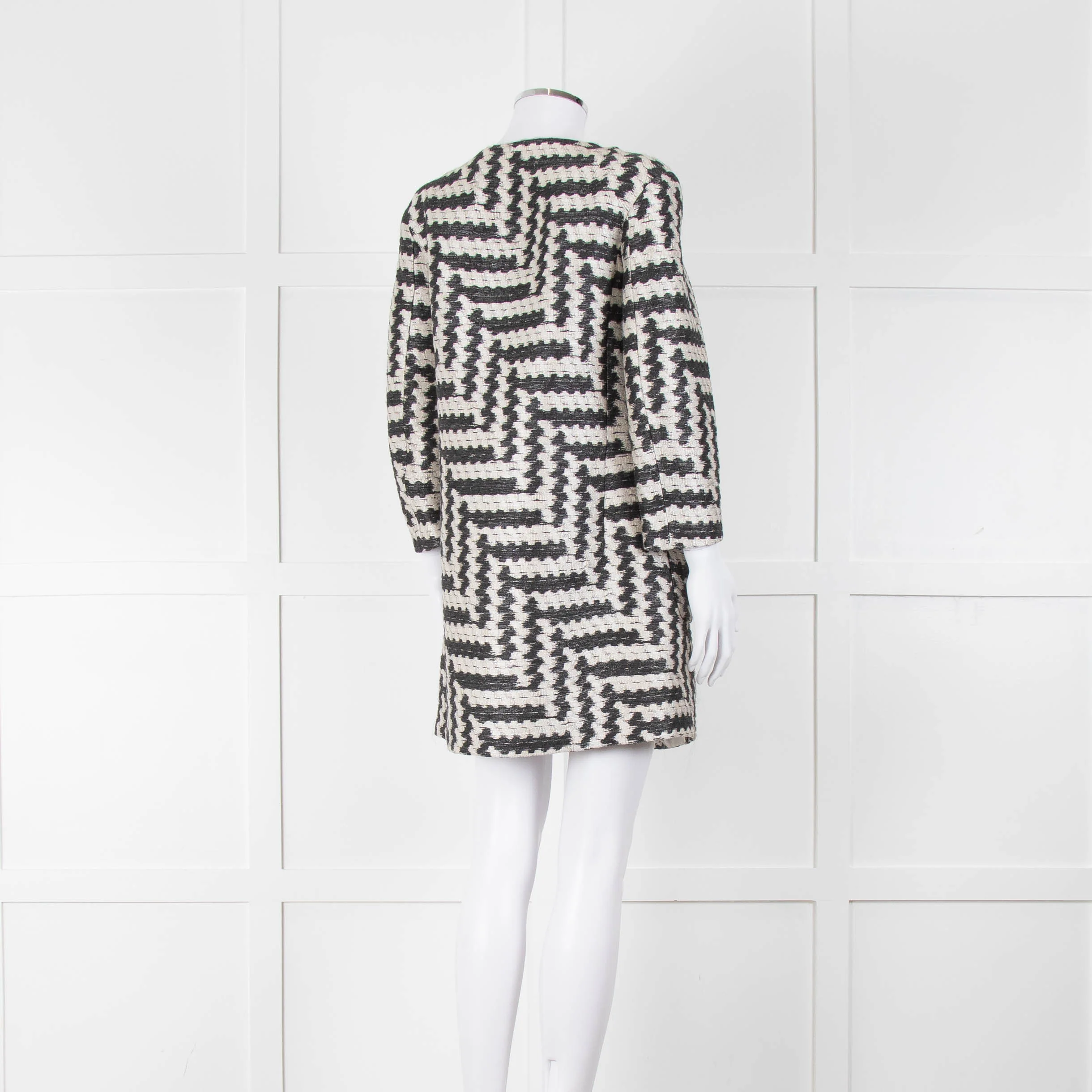Stills White Black Zig Zag Coat - Image 4