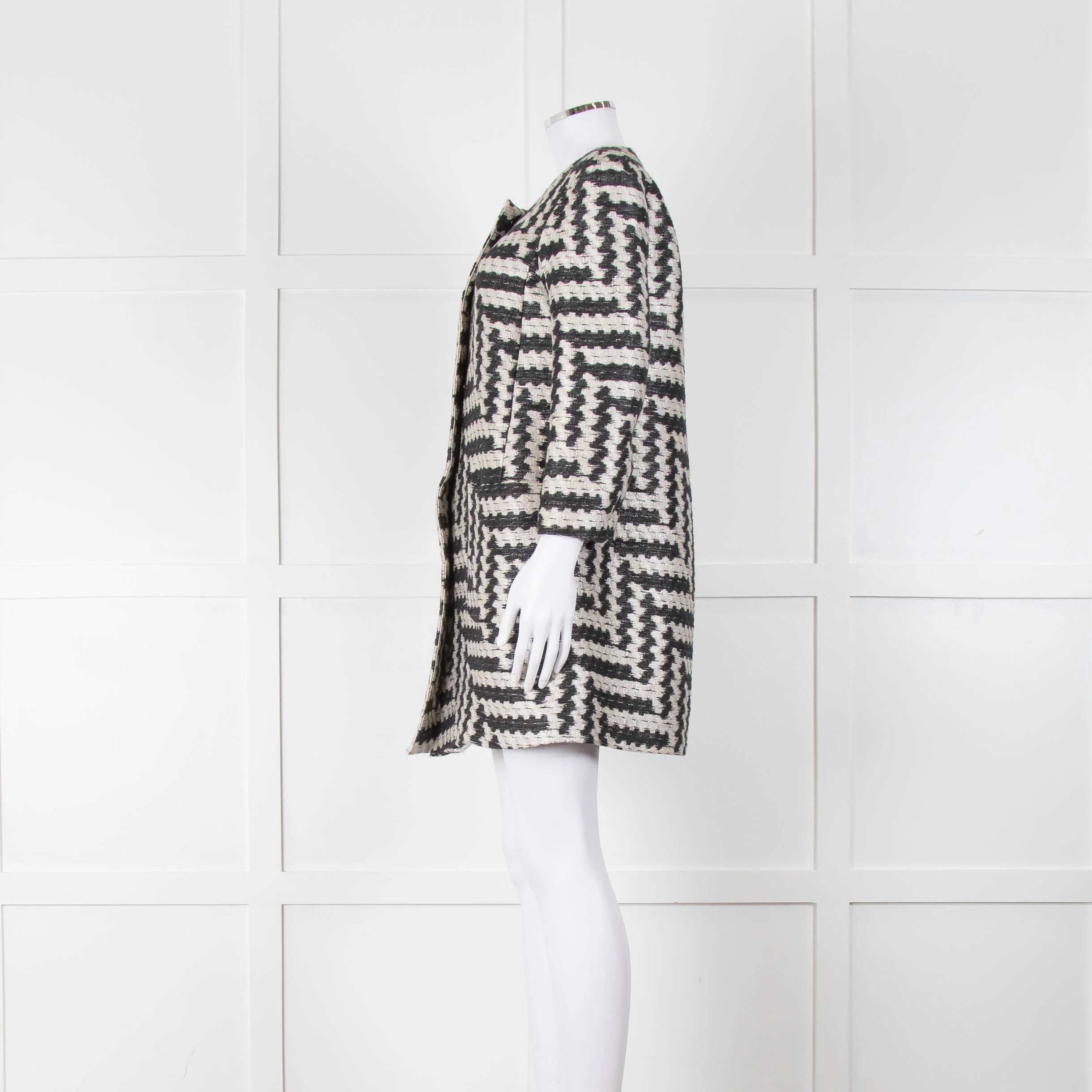 Stills White Black Zig Zag Coat - Image 7