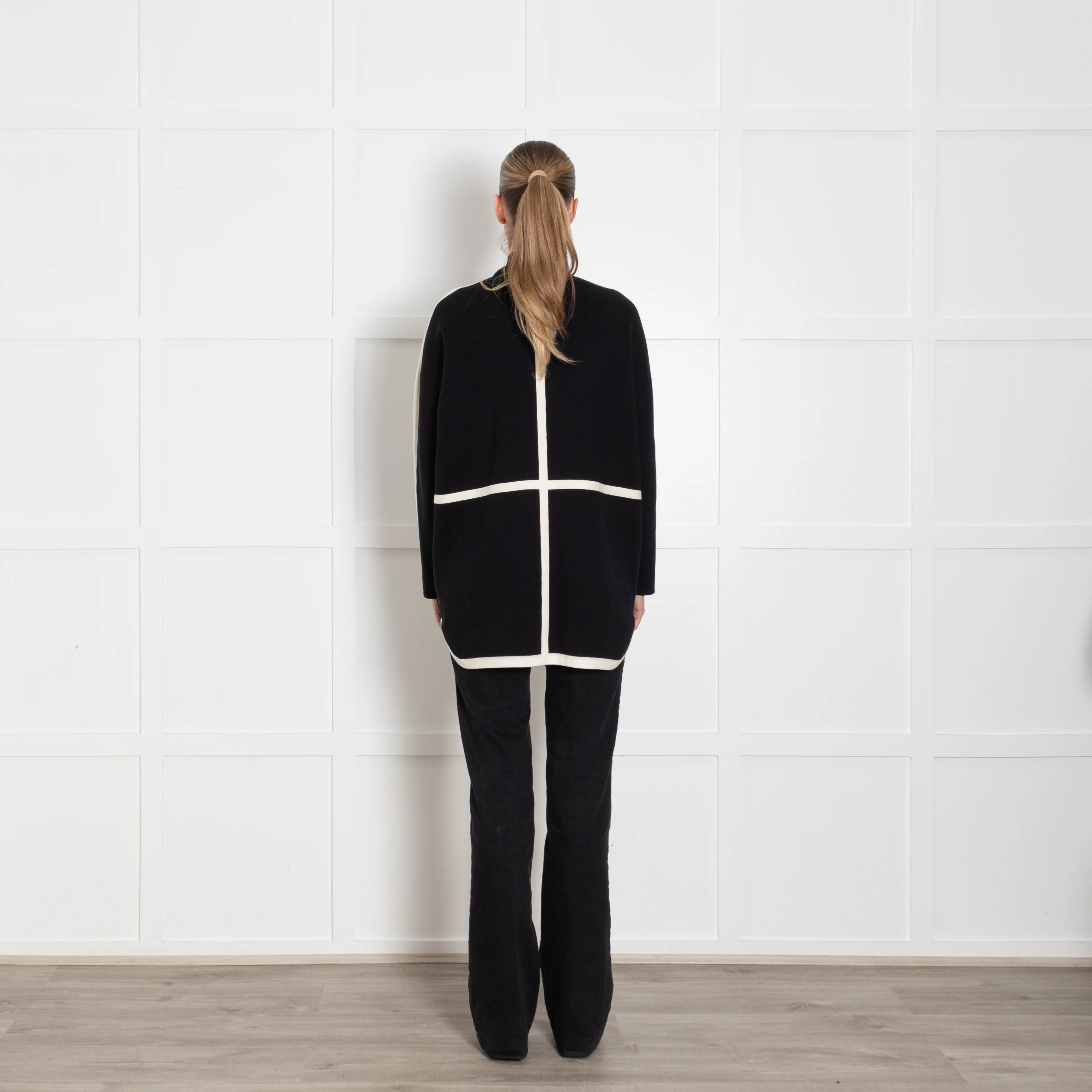 Strenesse Black Long Cardigan with Cream Piping And Popper Front - Image 5