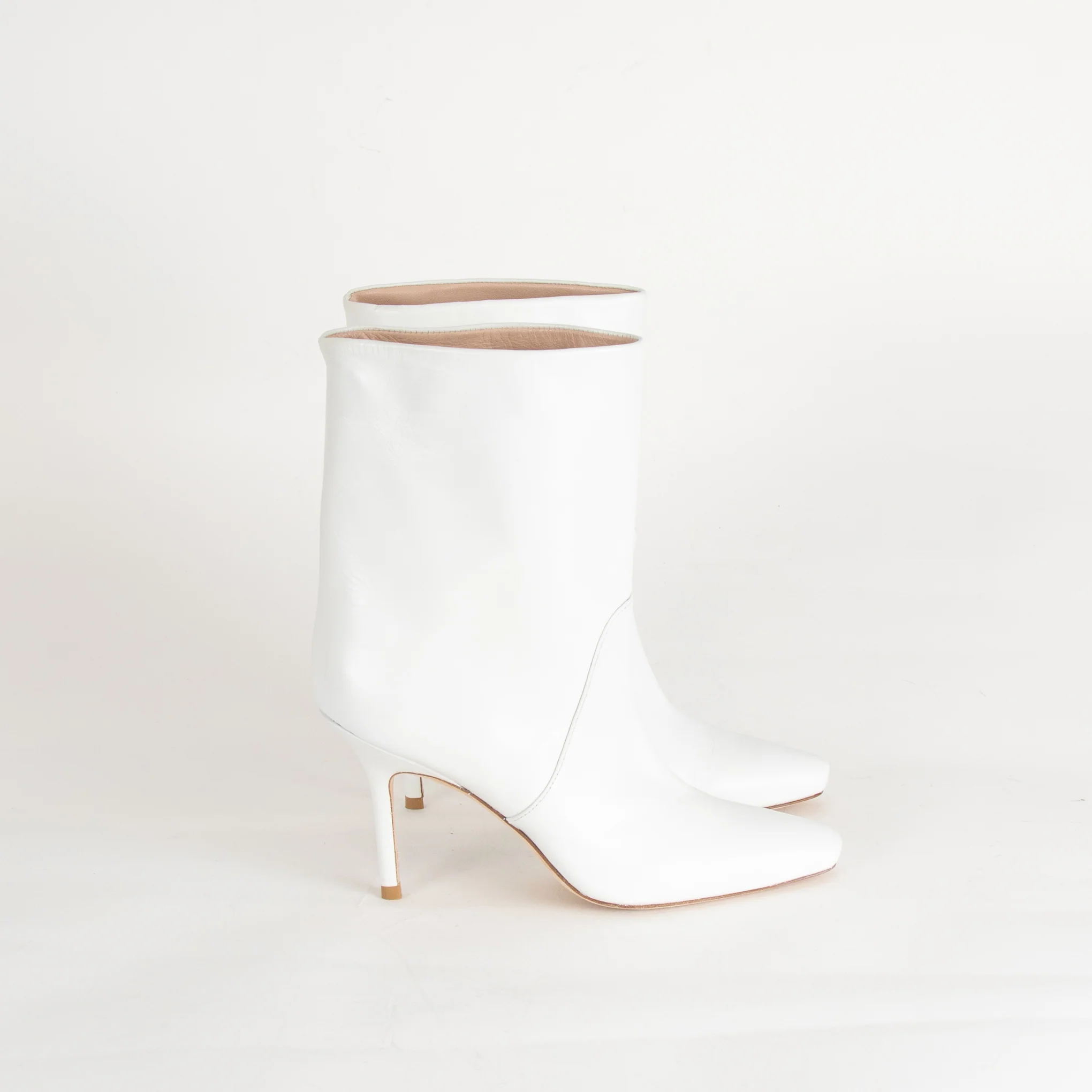 Stuart Weitzman White Leather Mid Heel Boots - Image 7