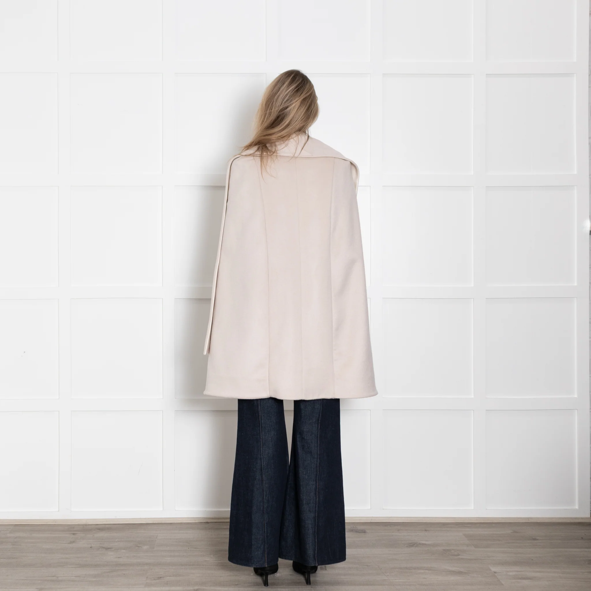 Suzannah Pale Grey Cape - Image 5
