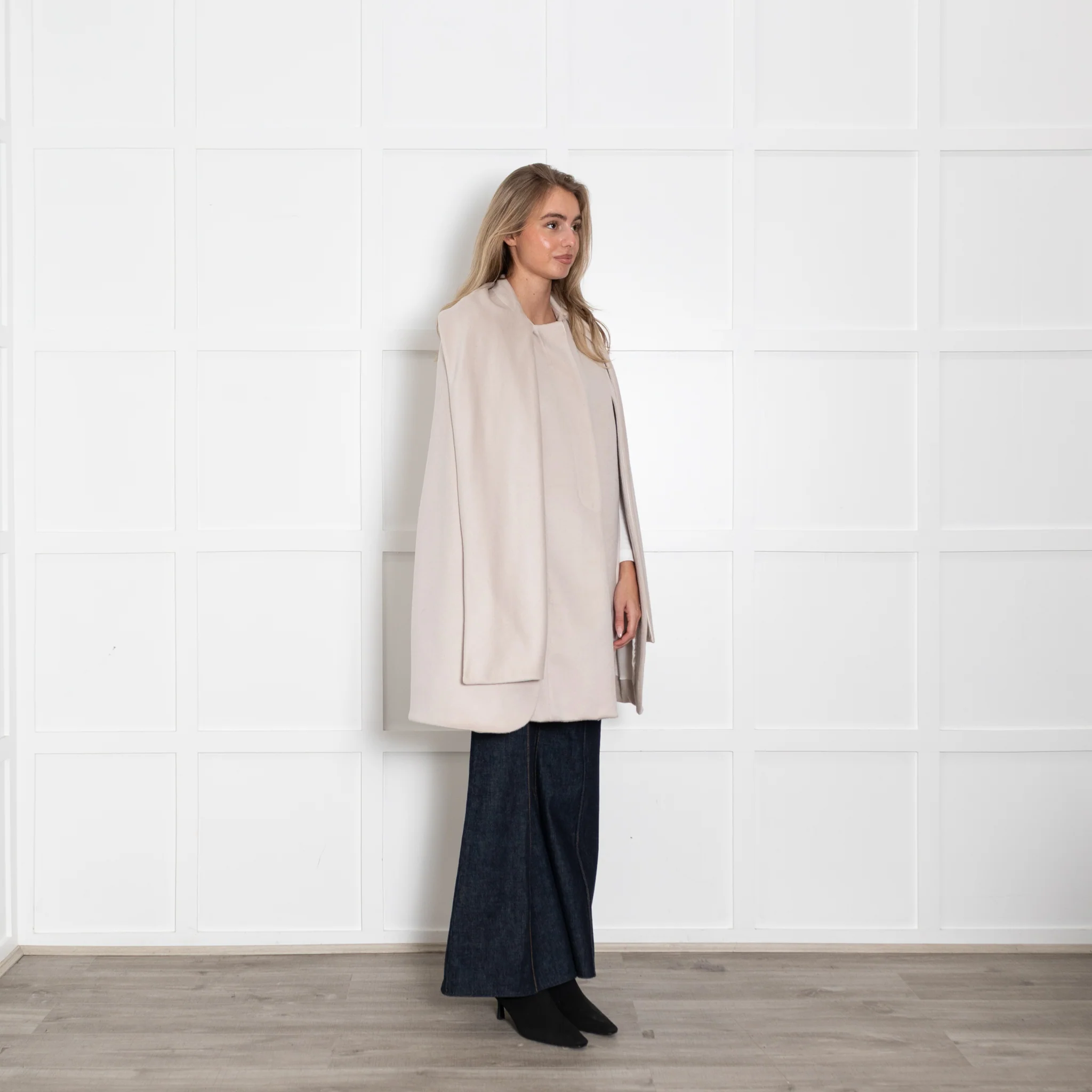 Suzannah Pale Grey Cape - Image 7