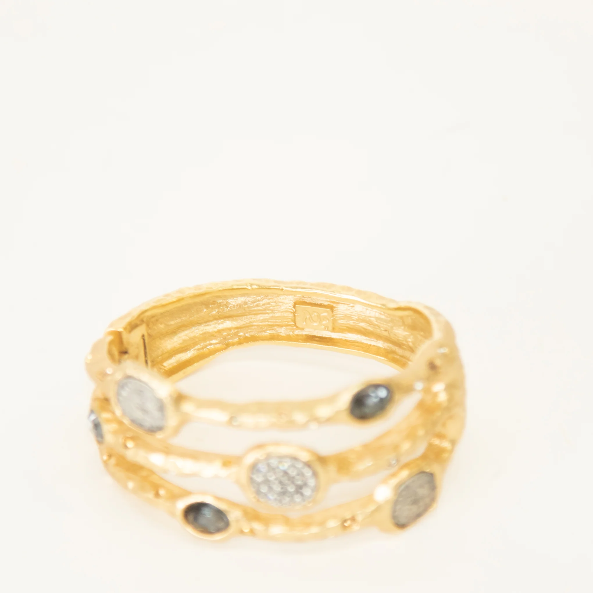 Tat2 3 Band Gold Coin Detail Magnetic Bangle - Image 4