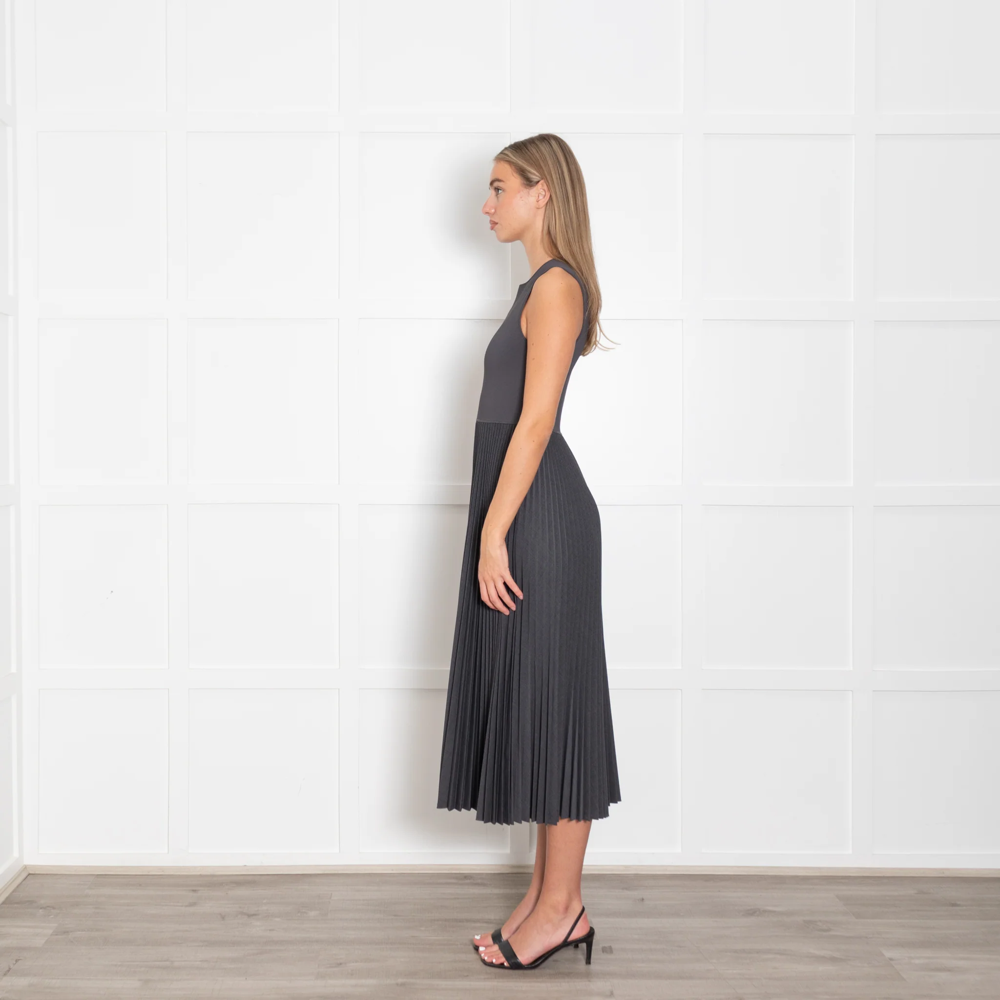 Theory Grey Pleated Detail Sleeveless Dress - Image 4