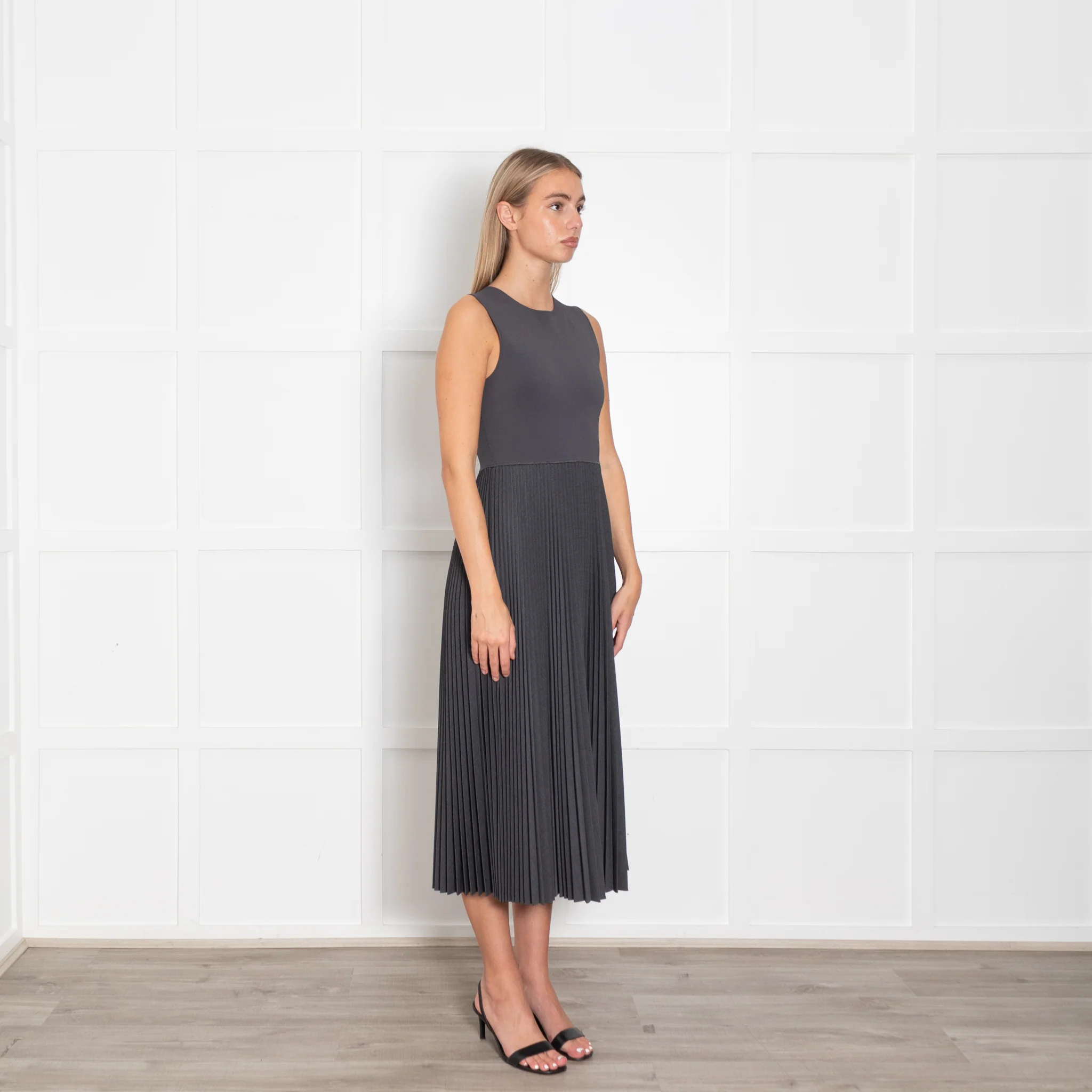Theory Grey Pleated Detail Sleeveless Dress - Image 7