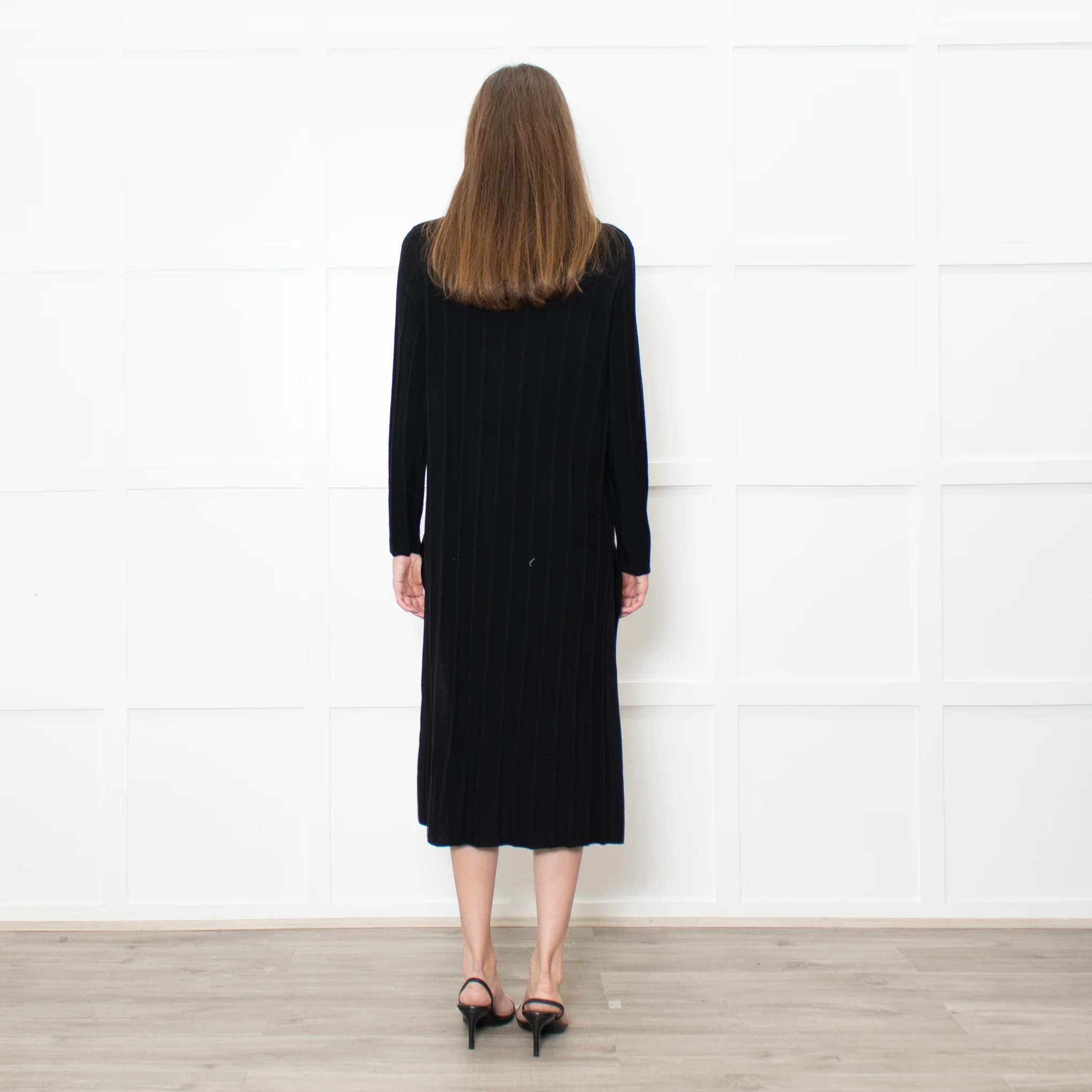 Theory Jumbo Rib Black Button Up Knitted Dress - Image 5