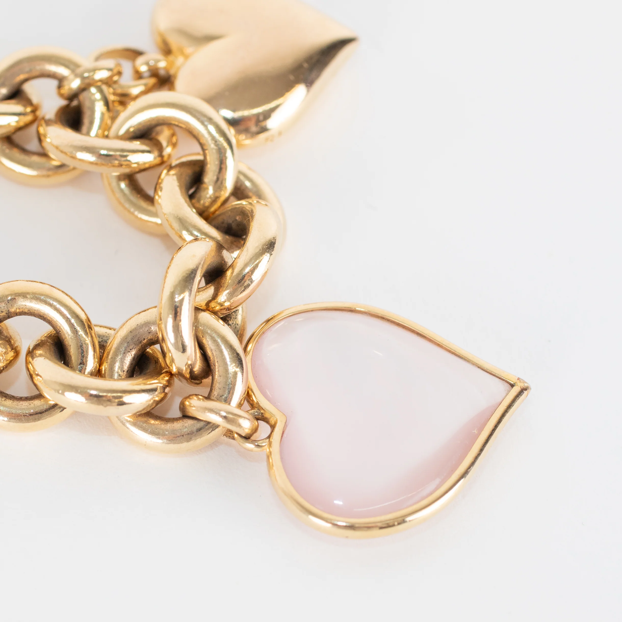 Tilly Sveaas x Laura Fantacci Gold Chunky Charm Bracelet With 3 Heart Charms - Image 3