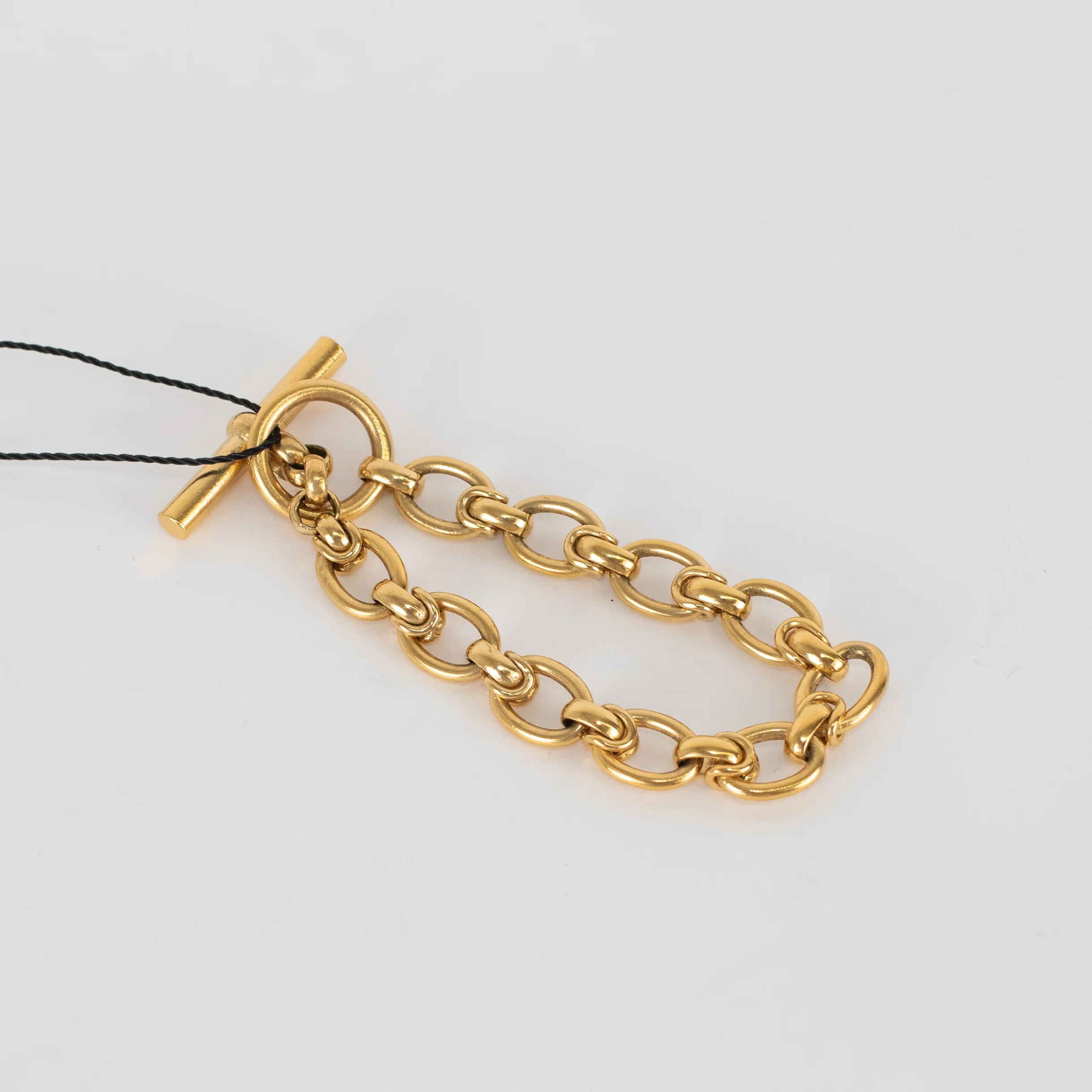 Tilly Sveaas Small Gold Interlock Bracelet - Image 2