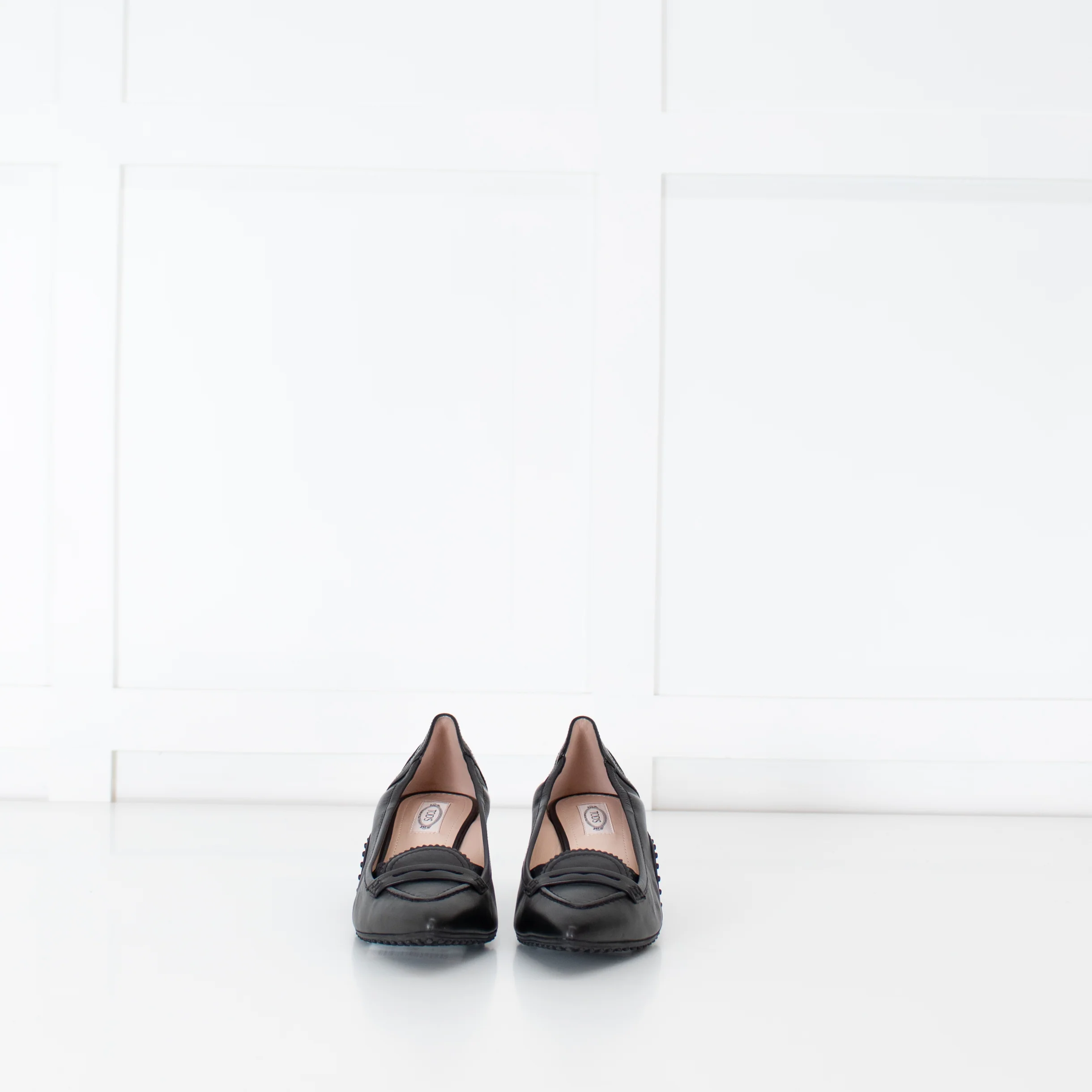 Tods Black Leather Kitten Heels - Image 3