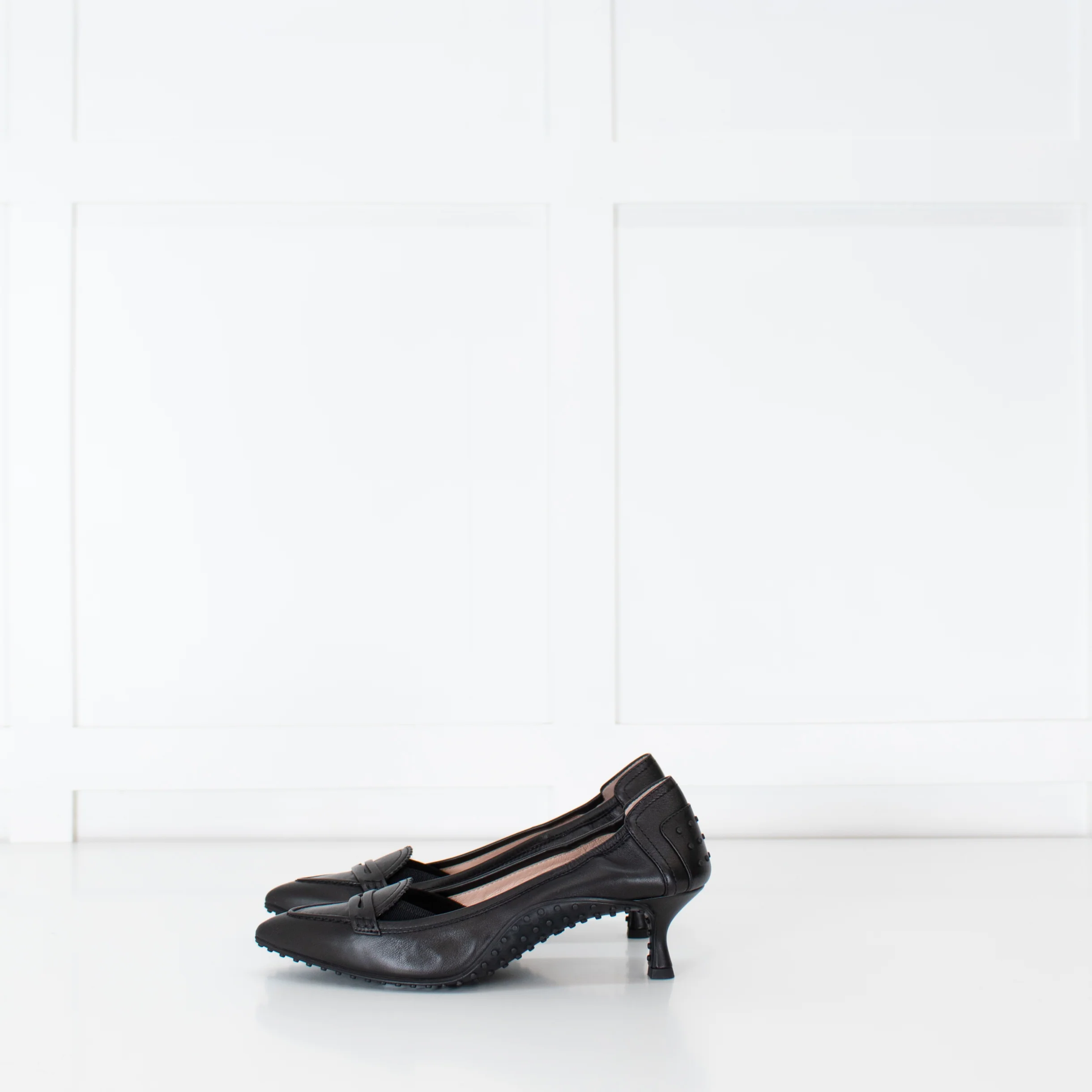 Tods Black Leather Kitten Heels - Image 4