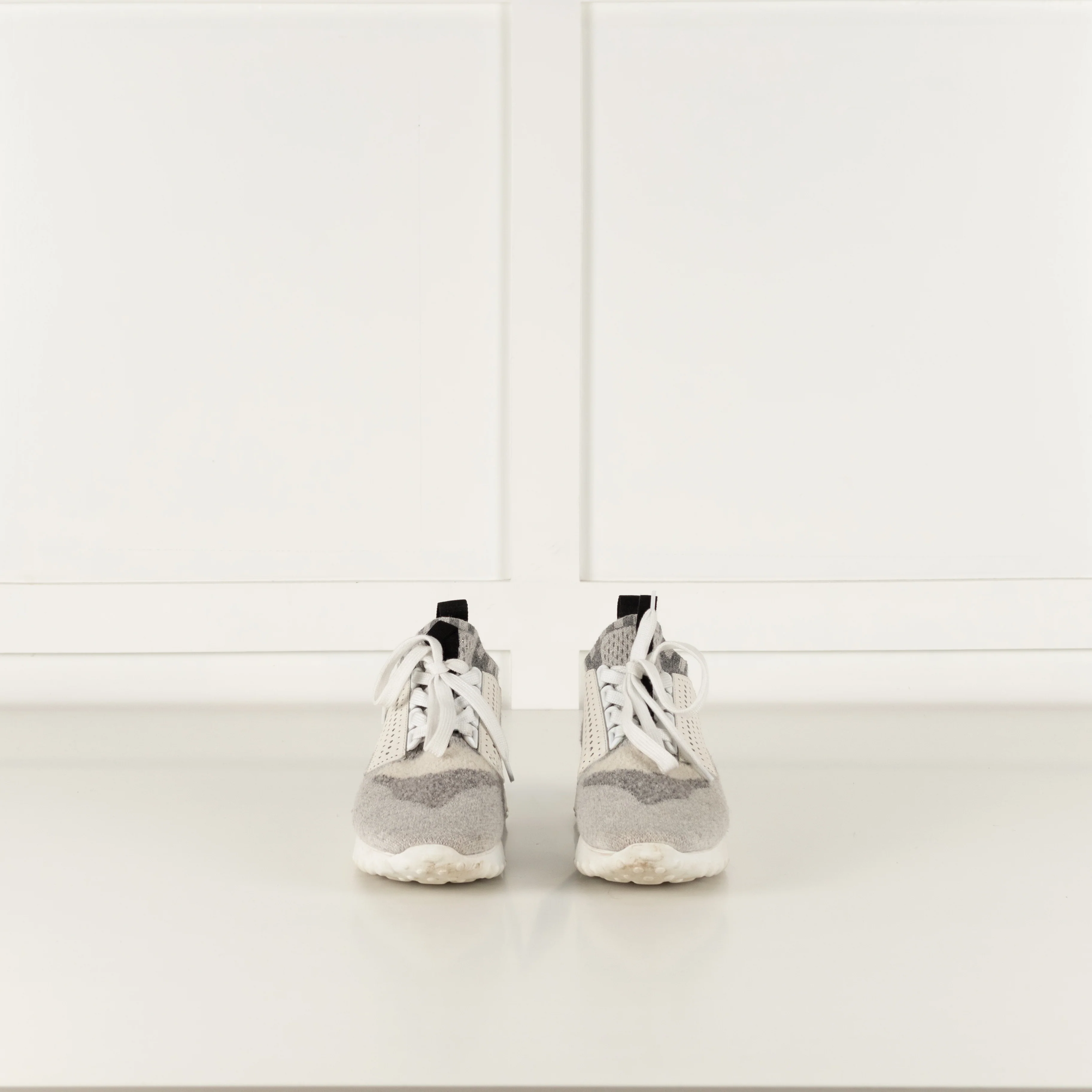 Tods Grey White Silver Lurex Knit Trainers - Image 2