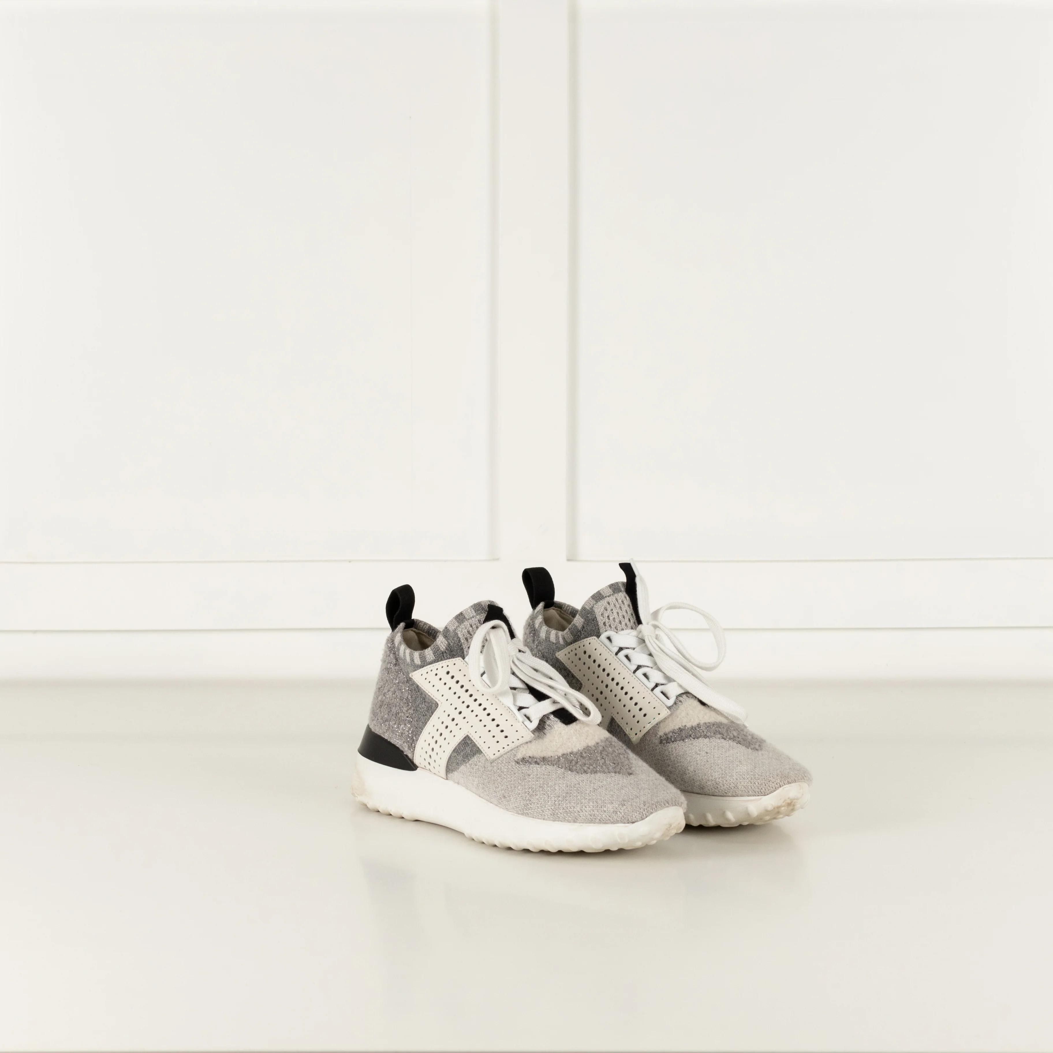 Tods Grey White Silver Lurex Knit Trainers - Image 6