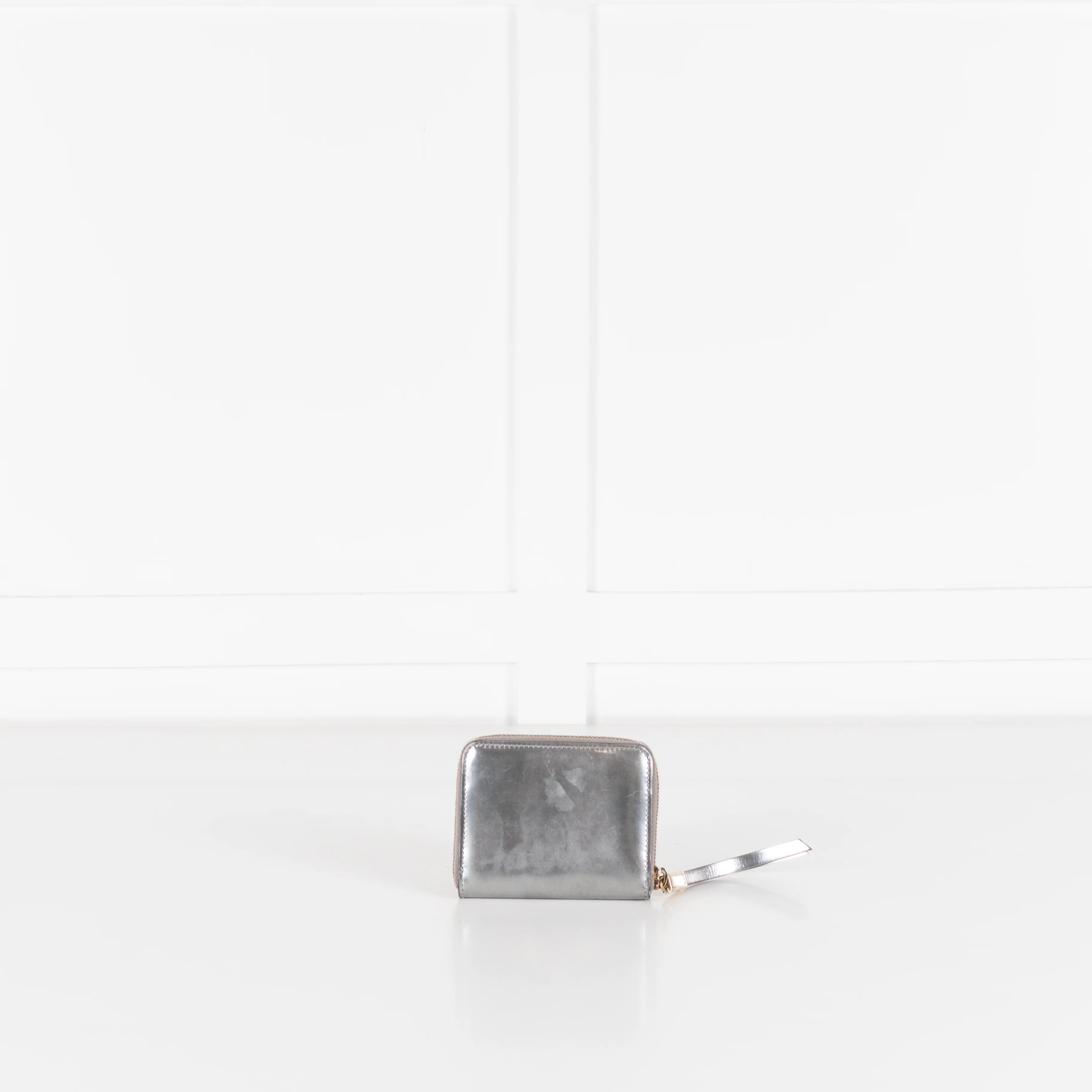 Tod's Silver Patent Leather Small Wallet - Image 3