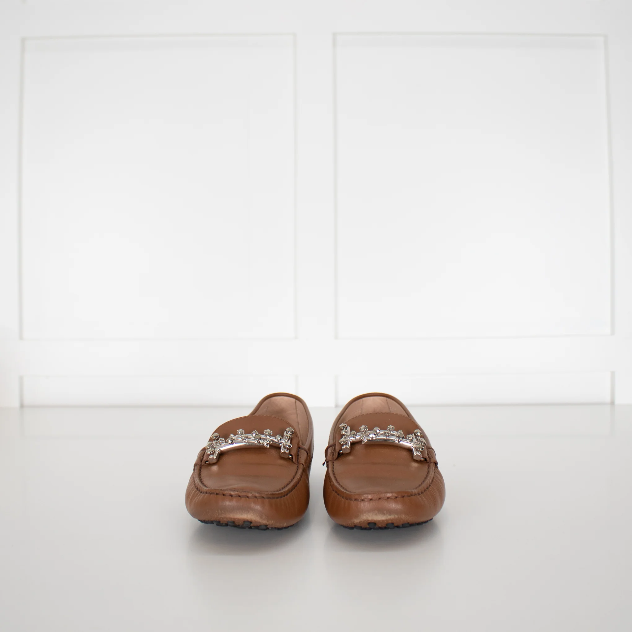 Tods Tan Leather Diamante Detail Loafers - Image 2