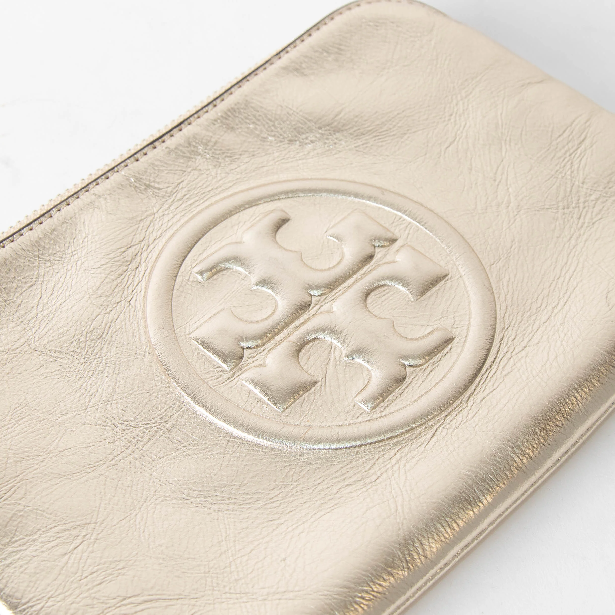 Tory Burch Gold Perry Bombe Metallic Wristlet Pouch - Image 4