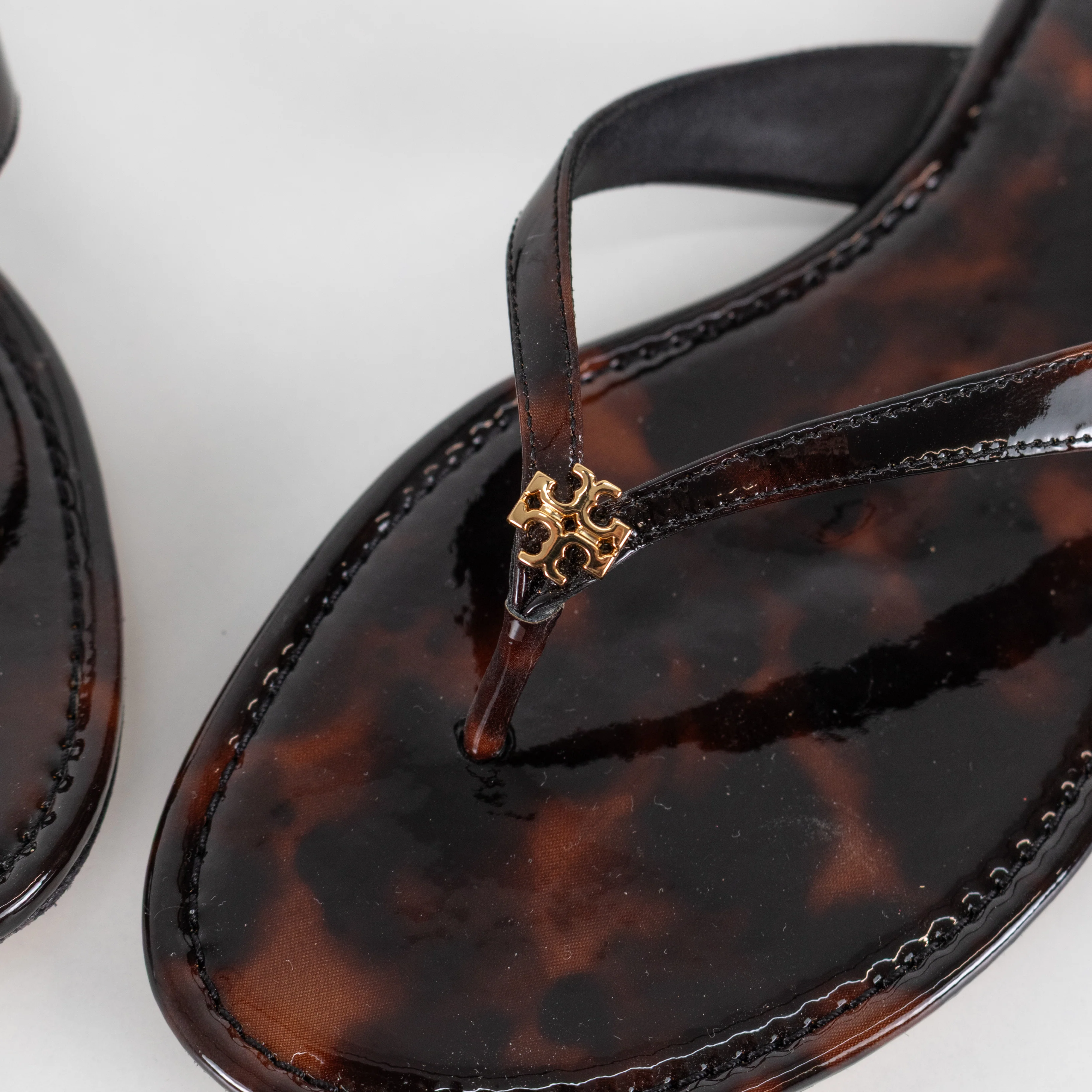 Tory Burch Tortoise Shell Patent Leather Classic Flip Flop - Image 11