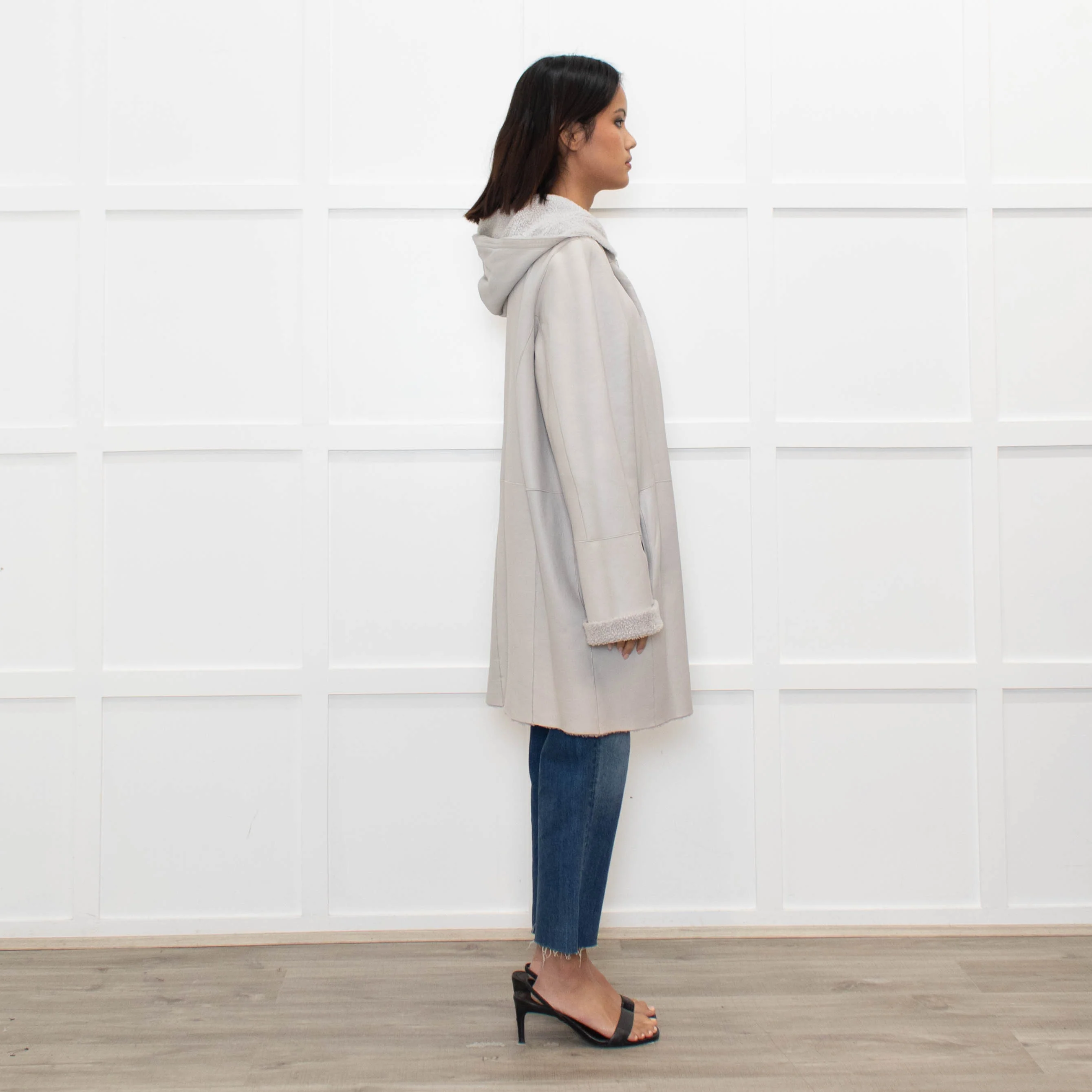 UTZON Josephina Pale Grey Shearling Coat - Image 4