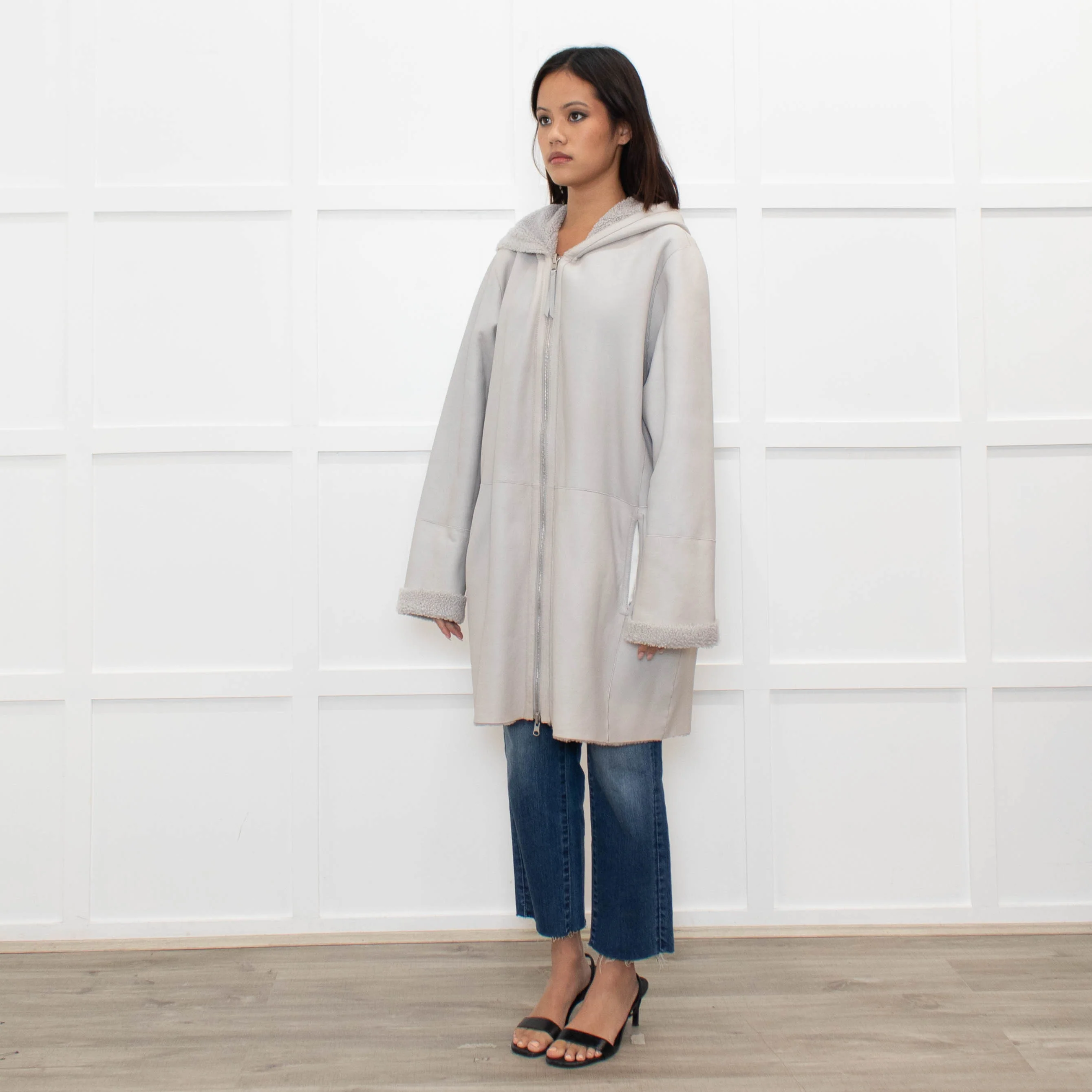 UTZON Josephina Pale Grey Shearling Coat - Image 7