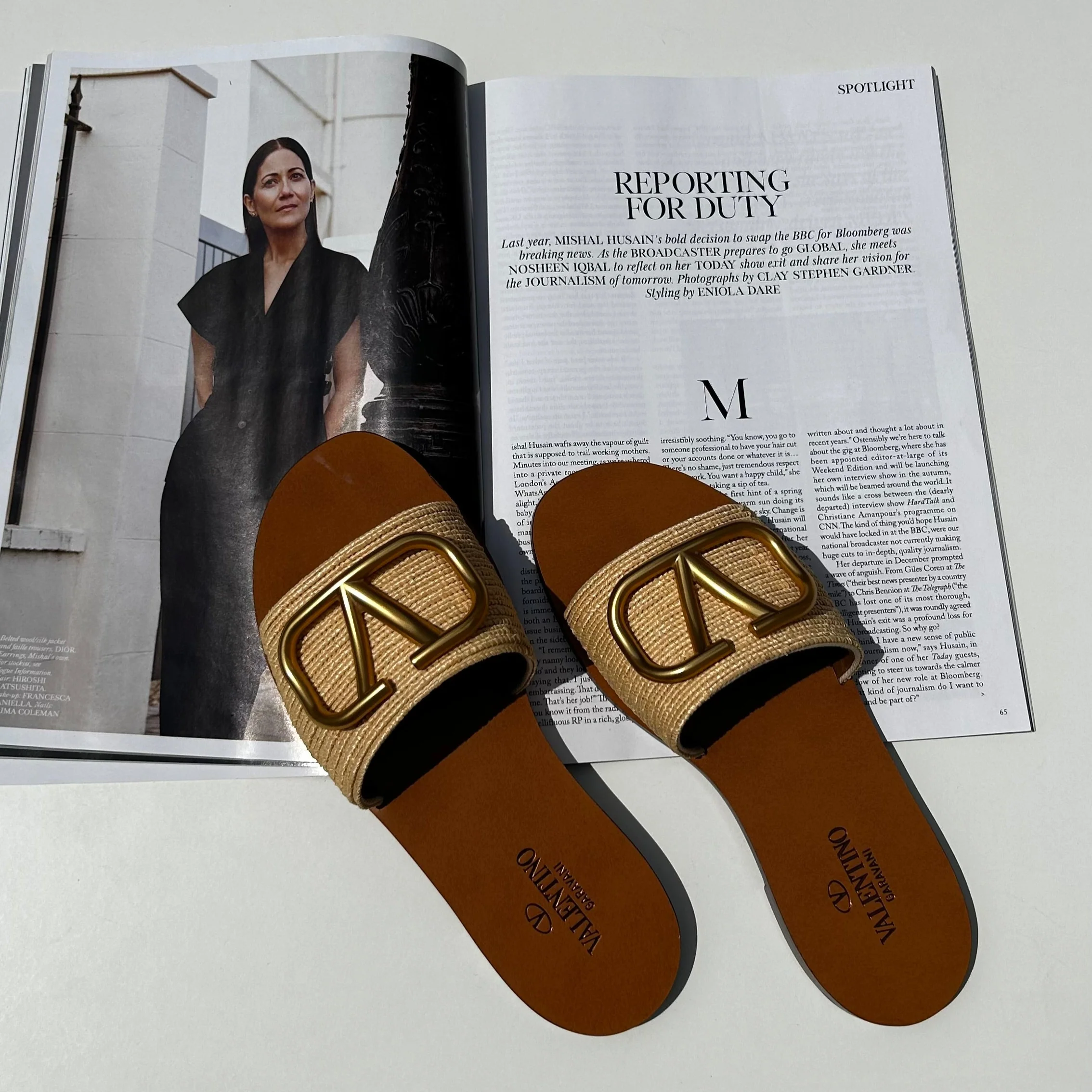Valentino Beige Raffia Gold V Flat Slides - Image 2