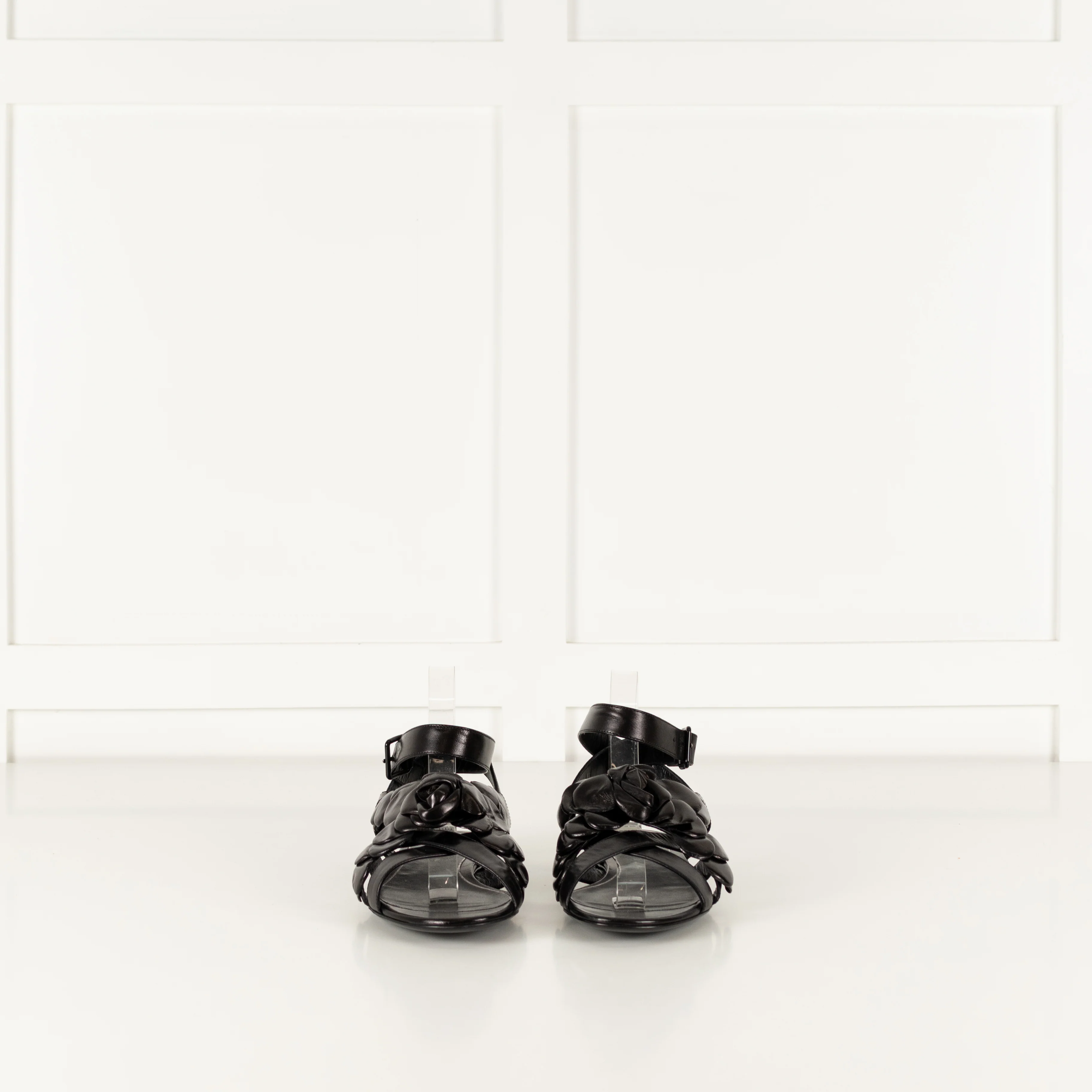 Valentino Garavani Atelier Black Leather Sandal - Image 3